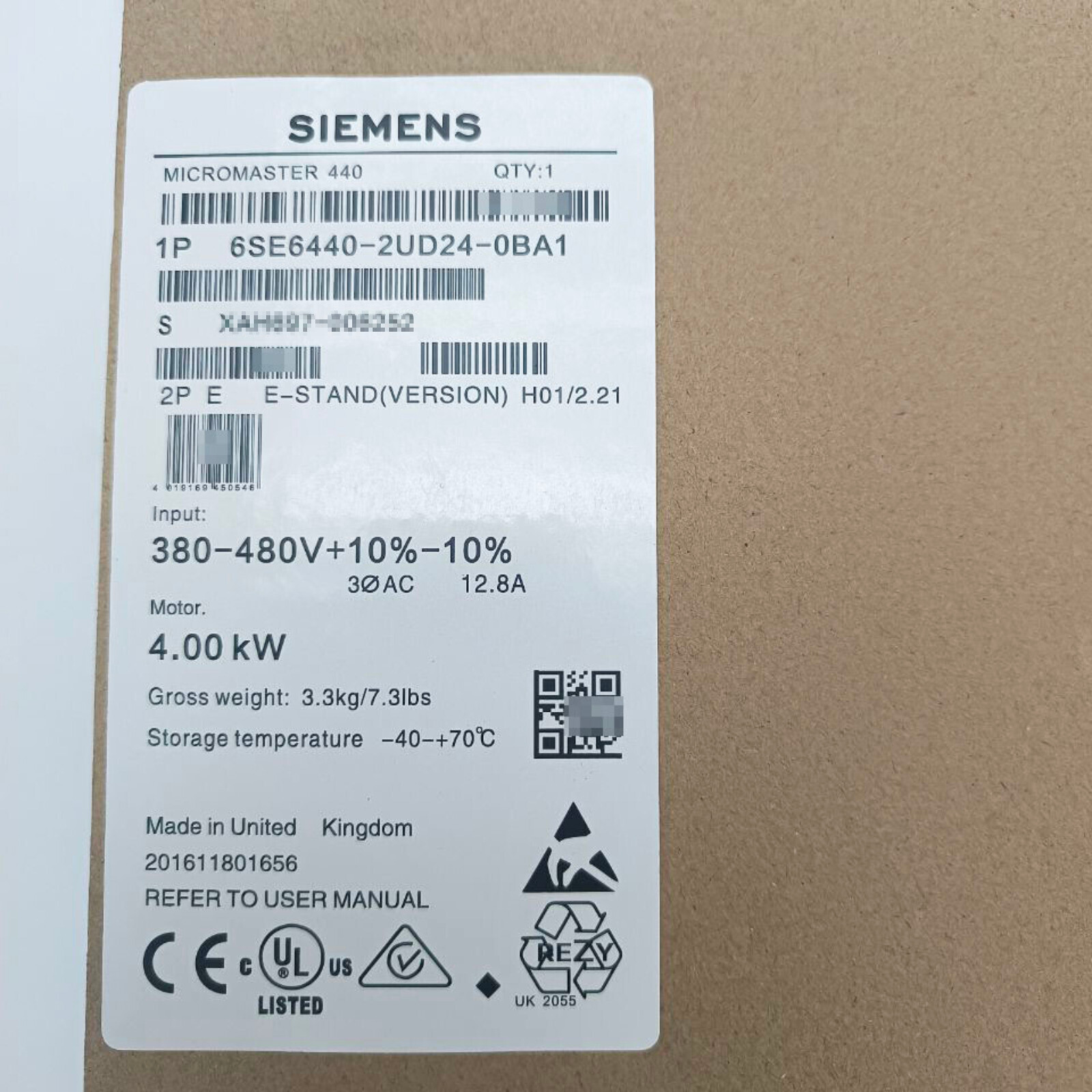 New Siemens 6SE6440-2UD24-0BA1 1PC 6SE64402UD240BA1 Frequency Converter