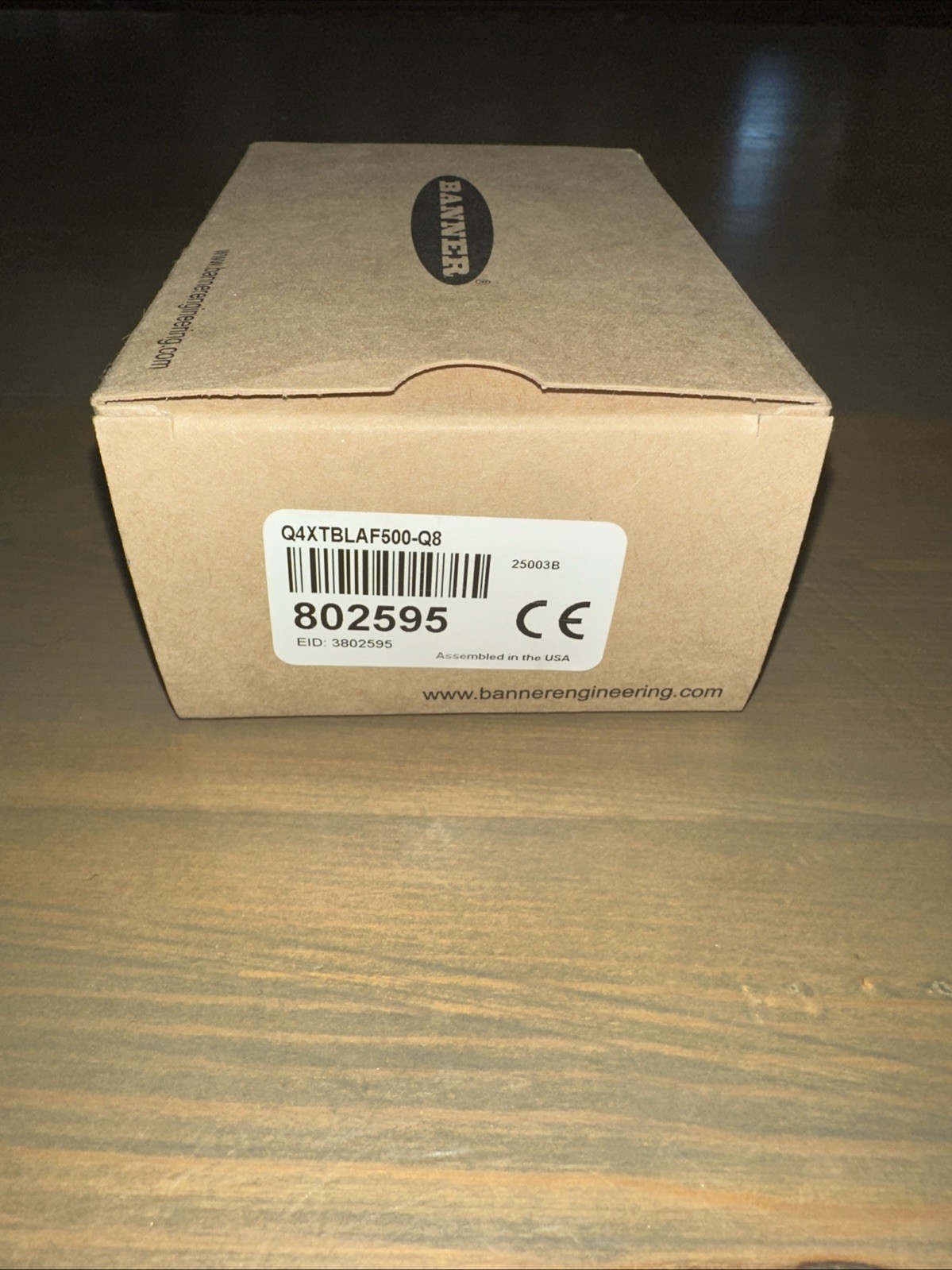 Banner Q4XTBLAF500-Q8 PHOTOELECTRIC SENSOR! Free Shipping!