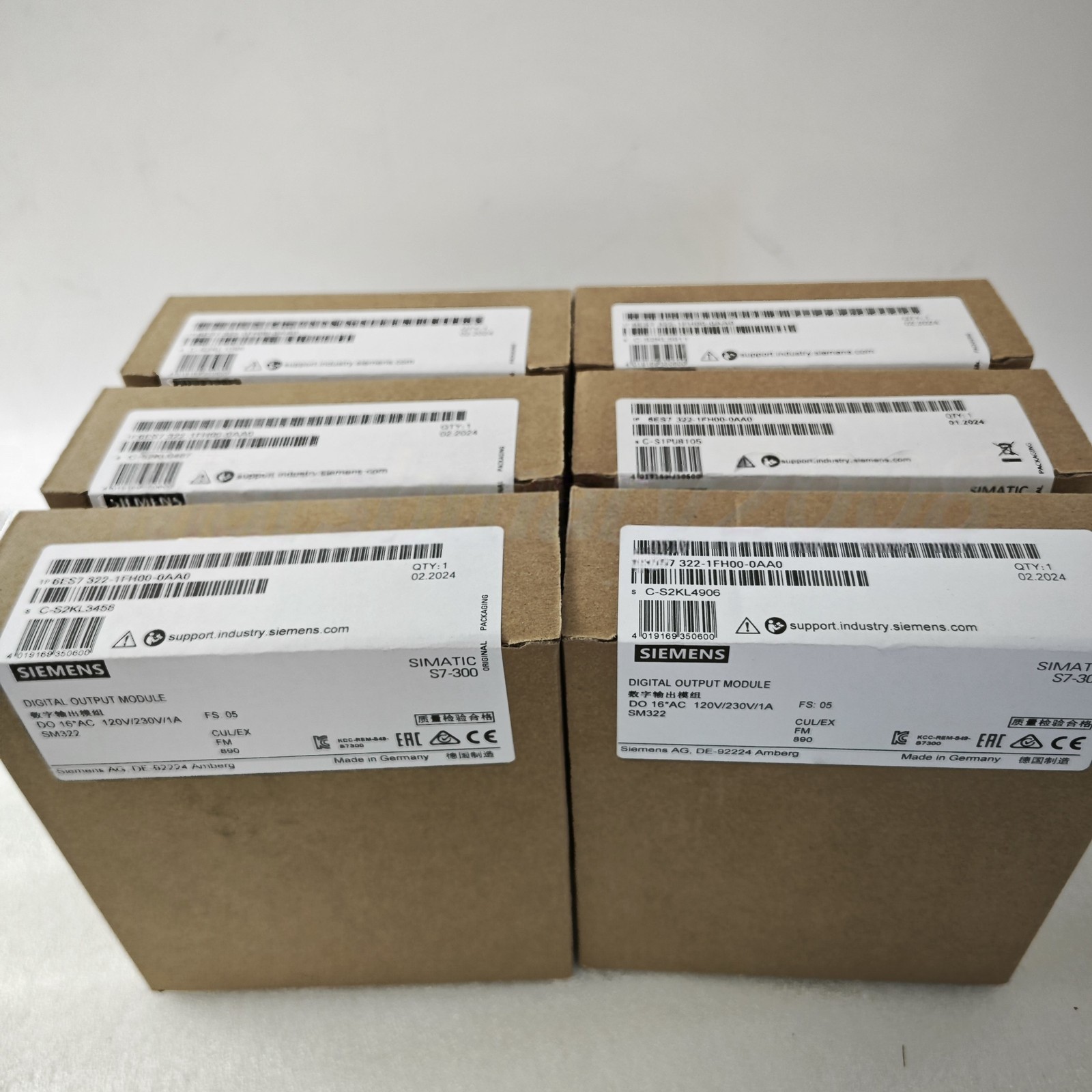6ES7 322-1FH00-0AA0 NEW SIEMENS 6ES7322-1FH00-0AA0 S7-300 Digital Output Module