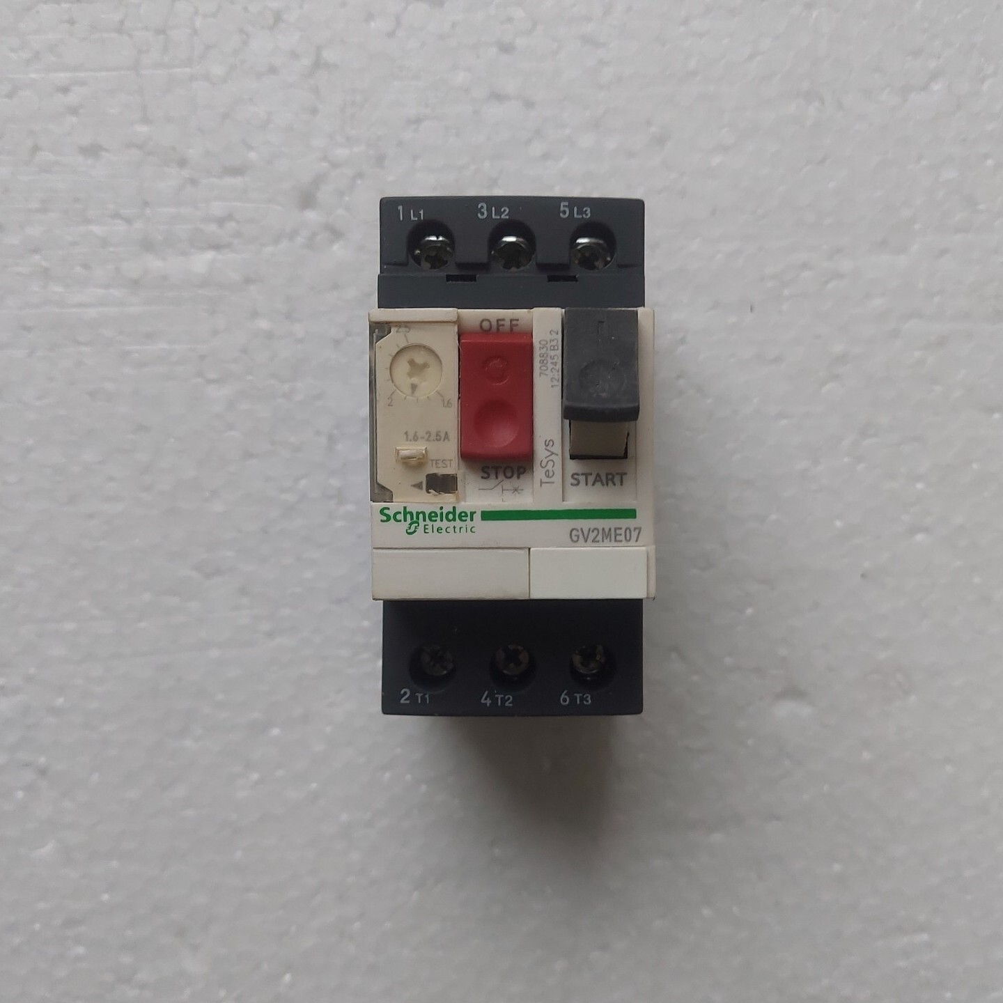 SCHNEIDER ELECTRIC GV2-ME07 Motor circuit breaker GV2ME07 MADE IN FRANCE