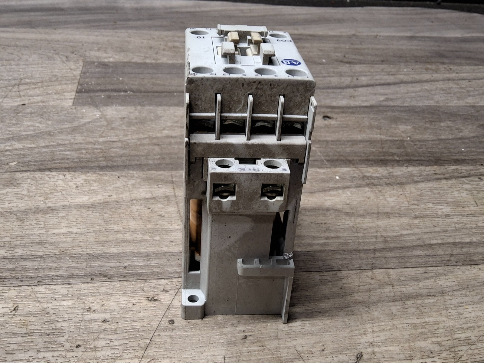 ALLEN-BRADLEY 100-C09Z*10 CONTACTOR SER A #108N164