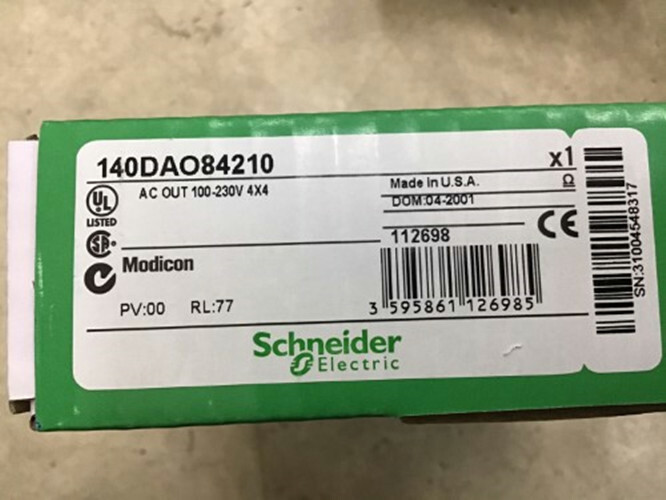 1PCS NEW IN BOX Schneider 140DAO84210 free Ship