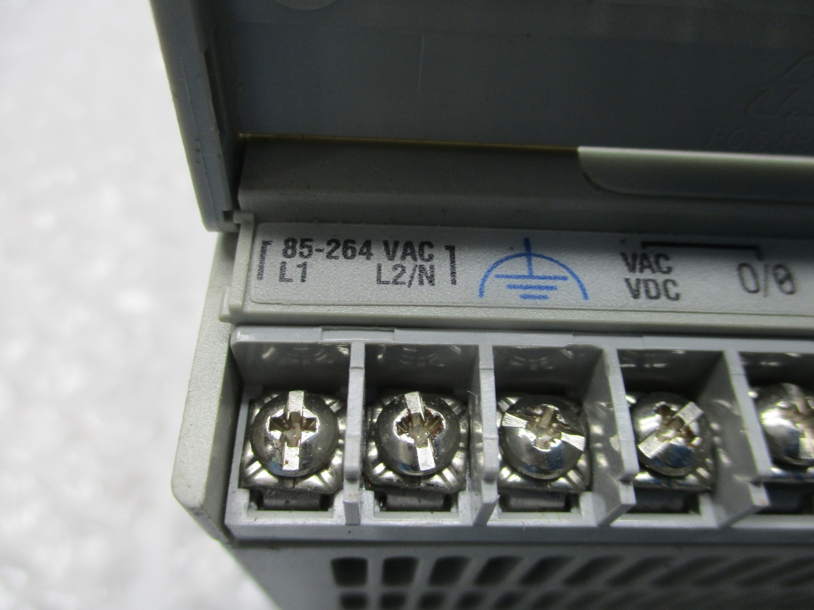 ALLEN BRADLEY 1761-L16BWA SER.E CONTROLLER NSNP