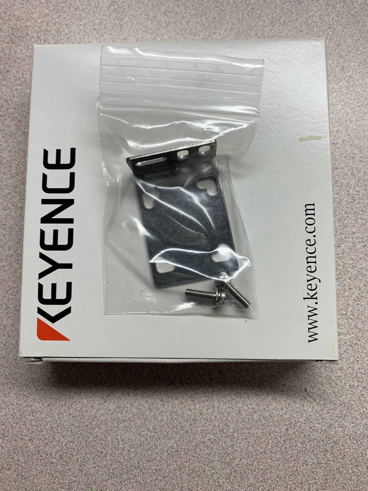 Keyence PZ-B41 Head Mounting Bracket NEW IN BOX