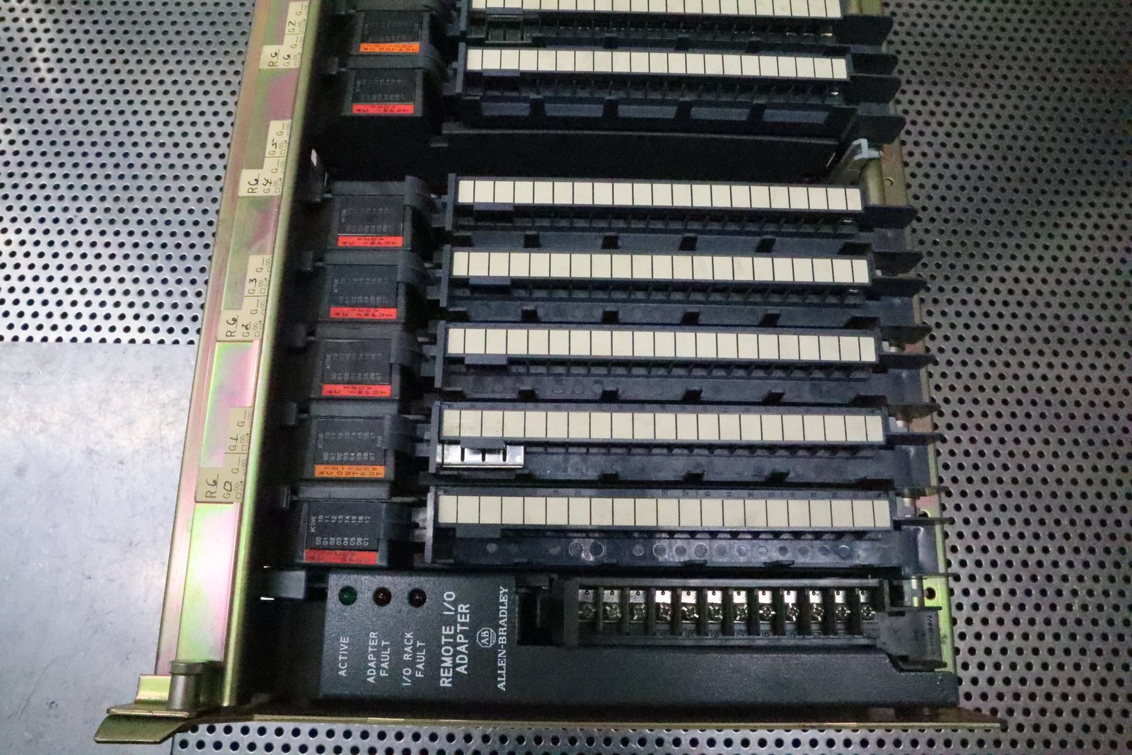 Allen Bradley 1771-A4B Ser B 1771-ASB/D (2) 1771-OAD/C & (5) 1771-IAD/D Used