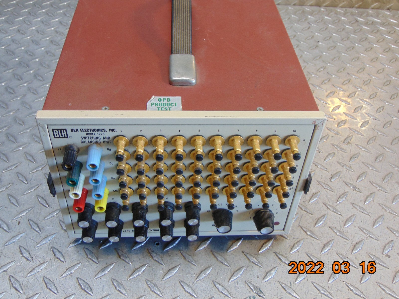 BLH ELECTRONICS MODEL 1225 SWITCHING & BALANCING UNIT