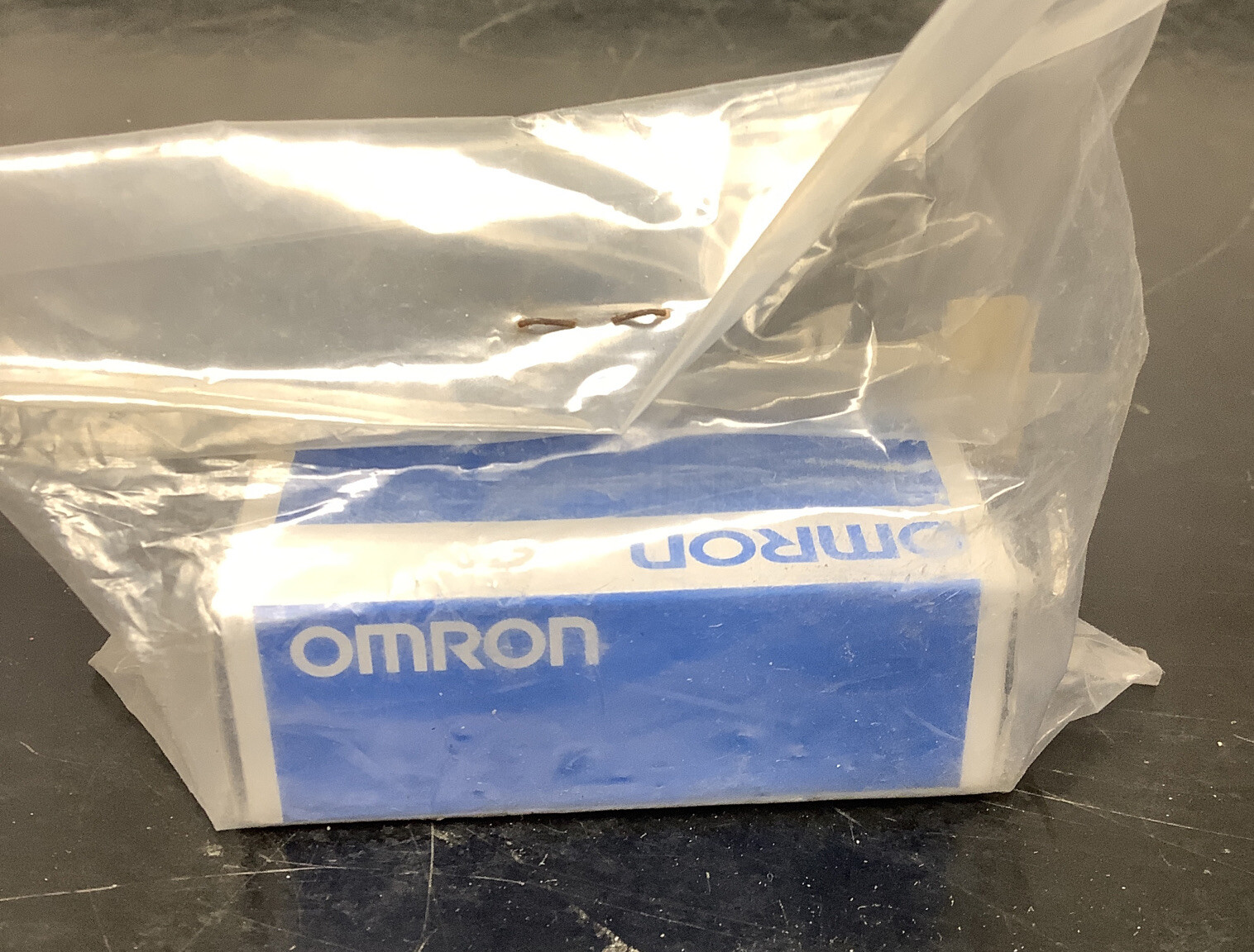 OMRON Time Relay H3YN-2-100-120VAC Solid-state Timer .5-10 Sec Range