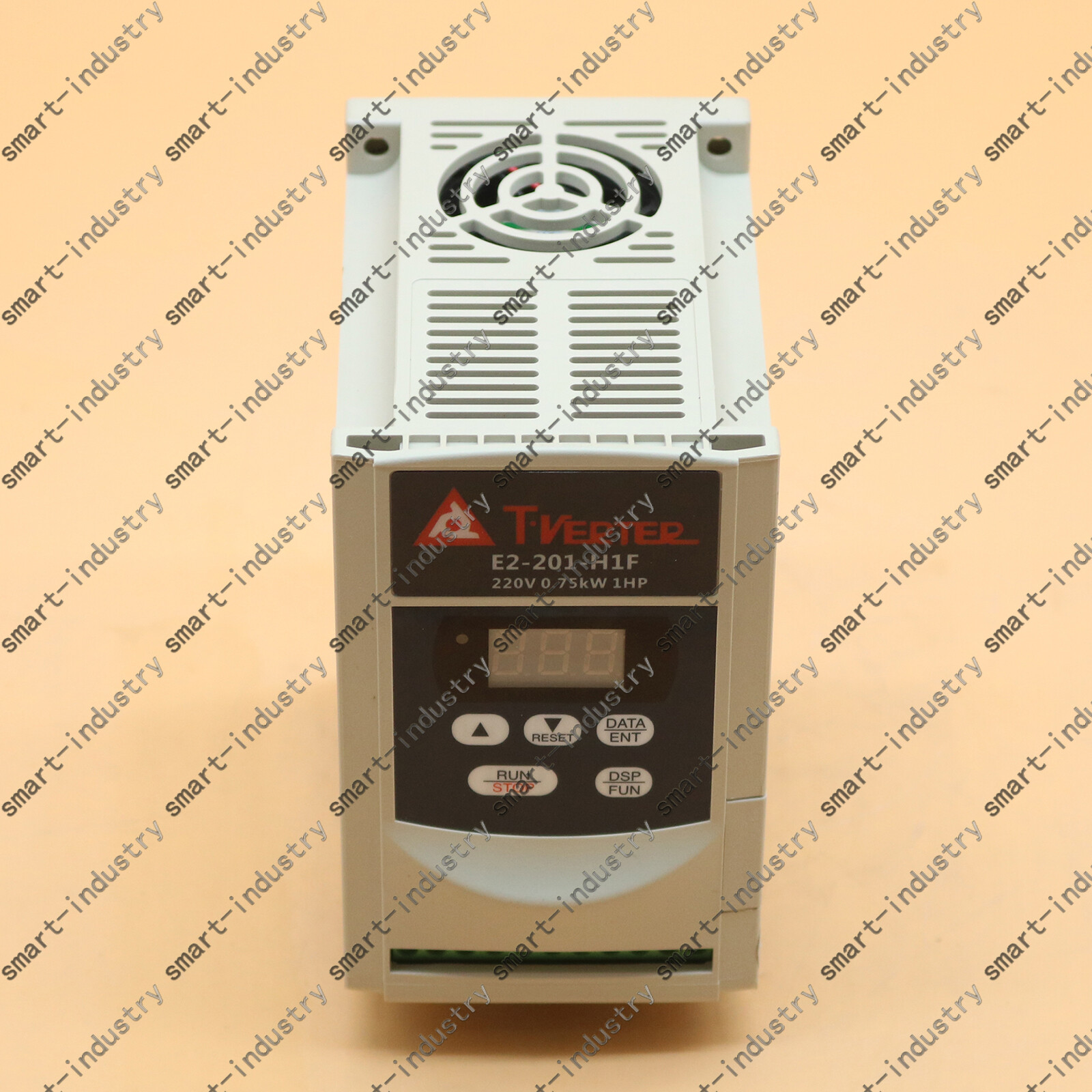 1PCS NewTECO E2-201-H1F E2201H1F Inverter spot stocks