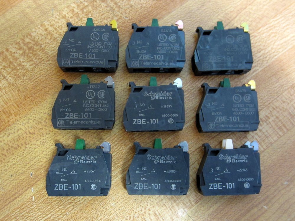 Telemecanique ZBE-101 Schneider Contact Block 35563 (Pack of 9)