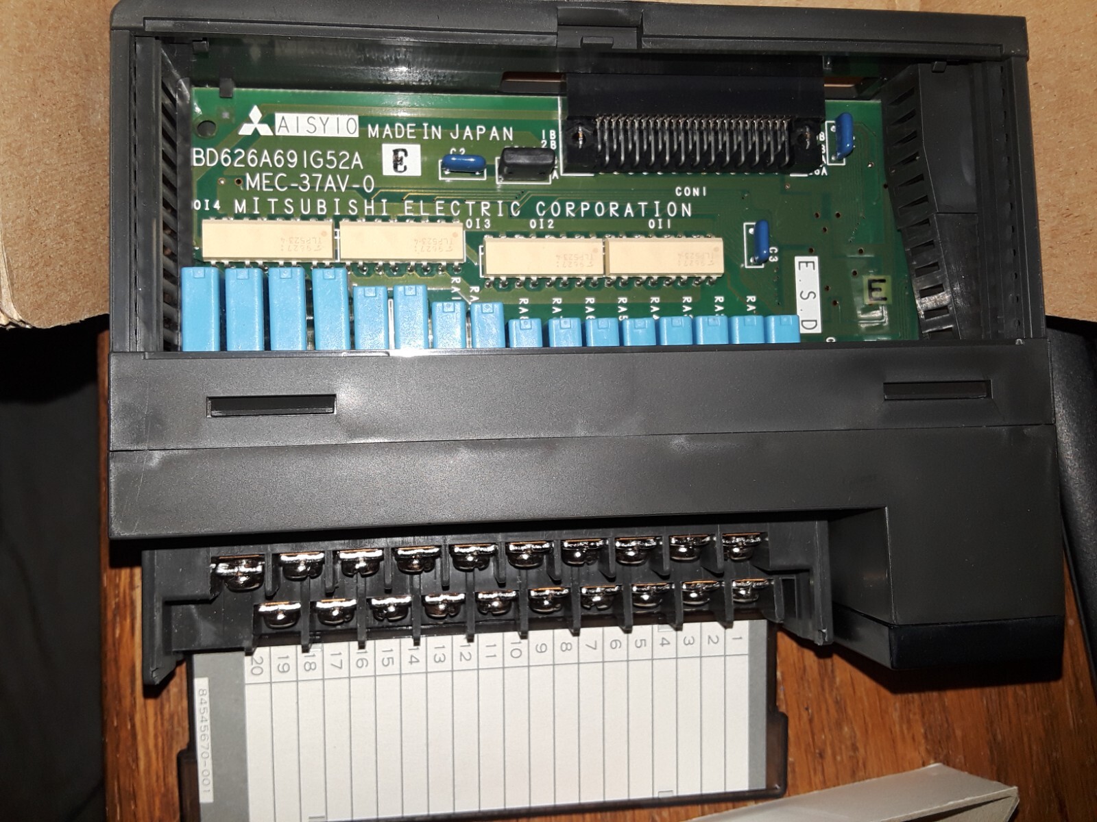 1 of MITSUBISHI A1SY10 OUTPUT MODULE USED GOOD EXCEPT F COIL IS BAD