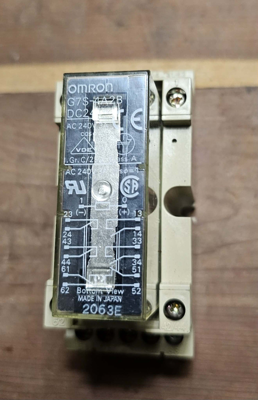 Omron G7S-4A2B Relay DC 24V 3A P7S-14F Base 6A 250V Tested. Free Shipping