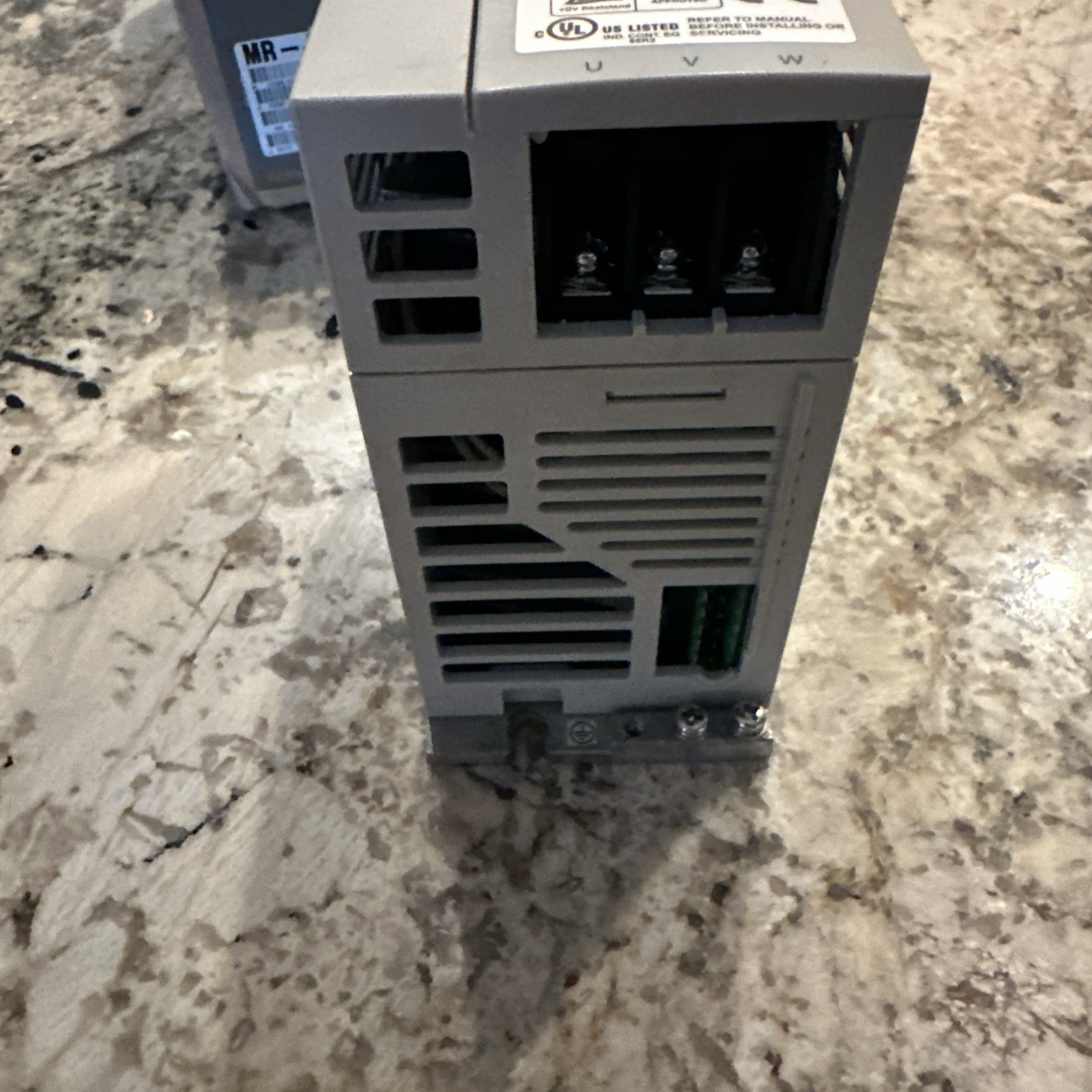 MR-J2S-60A Mitsubishi Servo Driver 1CJ853 FAST SHIPPING