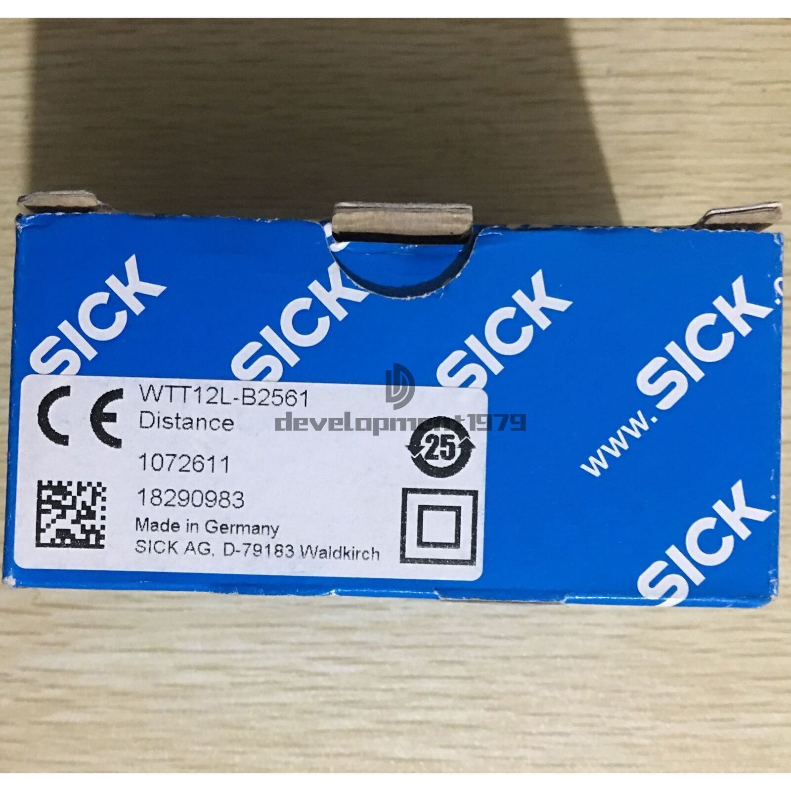 WTT12L-B2561 A New SICK Laser Photoelectric Sensor WTT12L-B2561 1072611