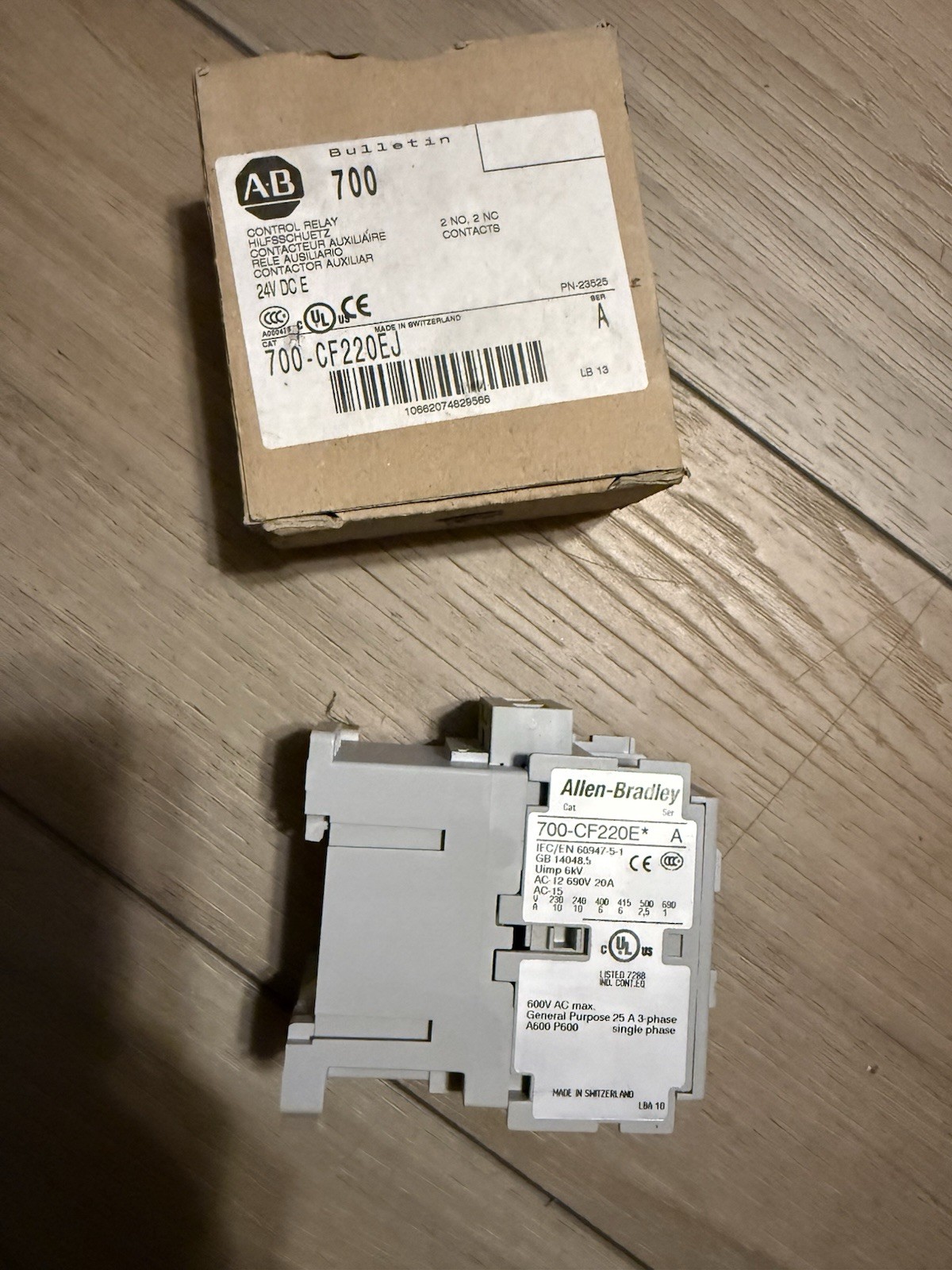 Allen-Bradley 700CF220 Industrial Control System