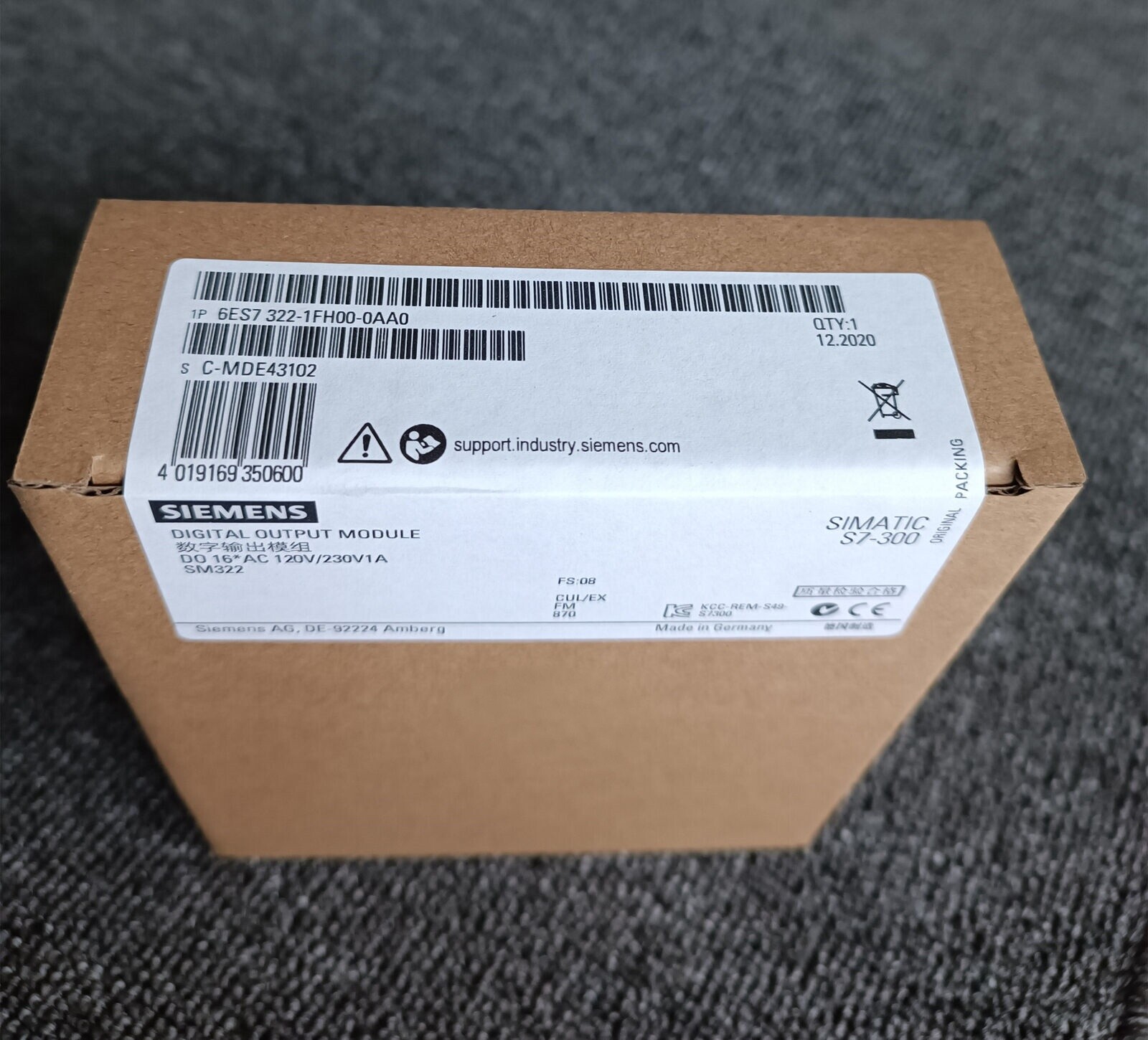 6ES7 322-1FH00-0AA0 NEW SIEMENS Digital Output Module 6ES7322-1FH00-0AA0