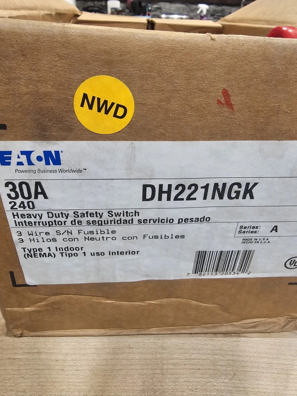 NEW EATON DH221NGK FUSIBLE 30 AMP 240V SINGLE PHASE DISCONNECT SAFETY SWITCH