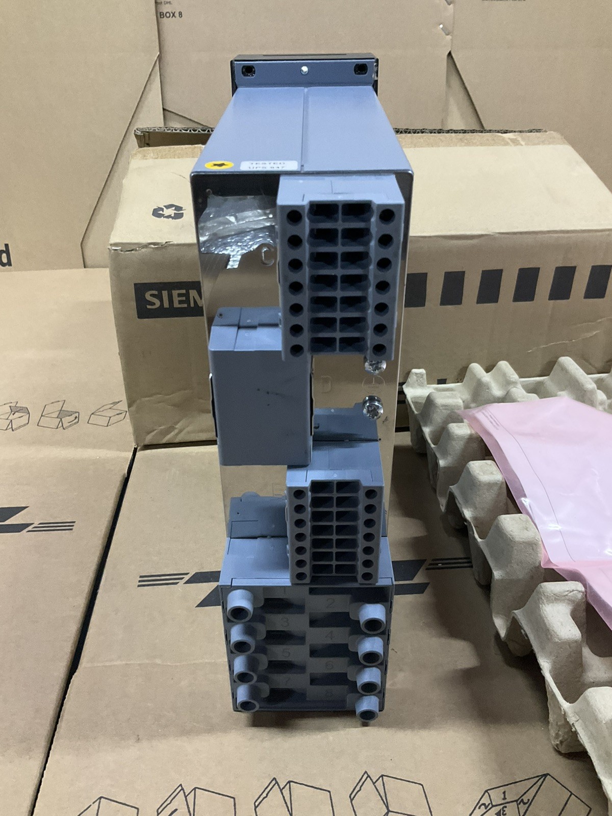 SIEMENS SIPROTEC 7SJ8031-5EB00-1FQ0/DD OVERCURRENT PROTECTION RELAY