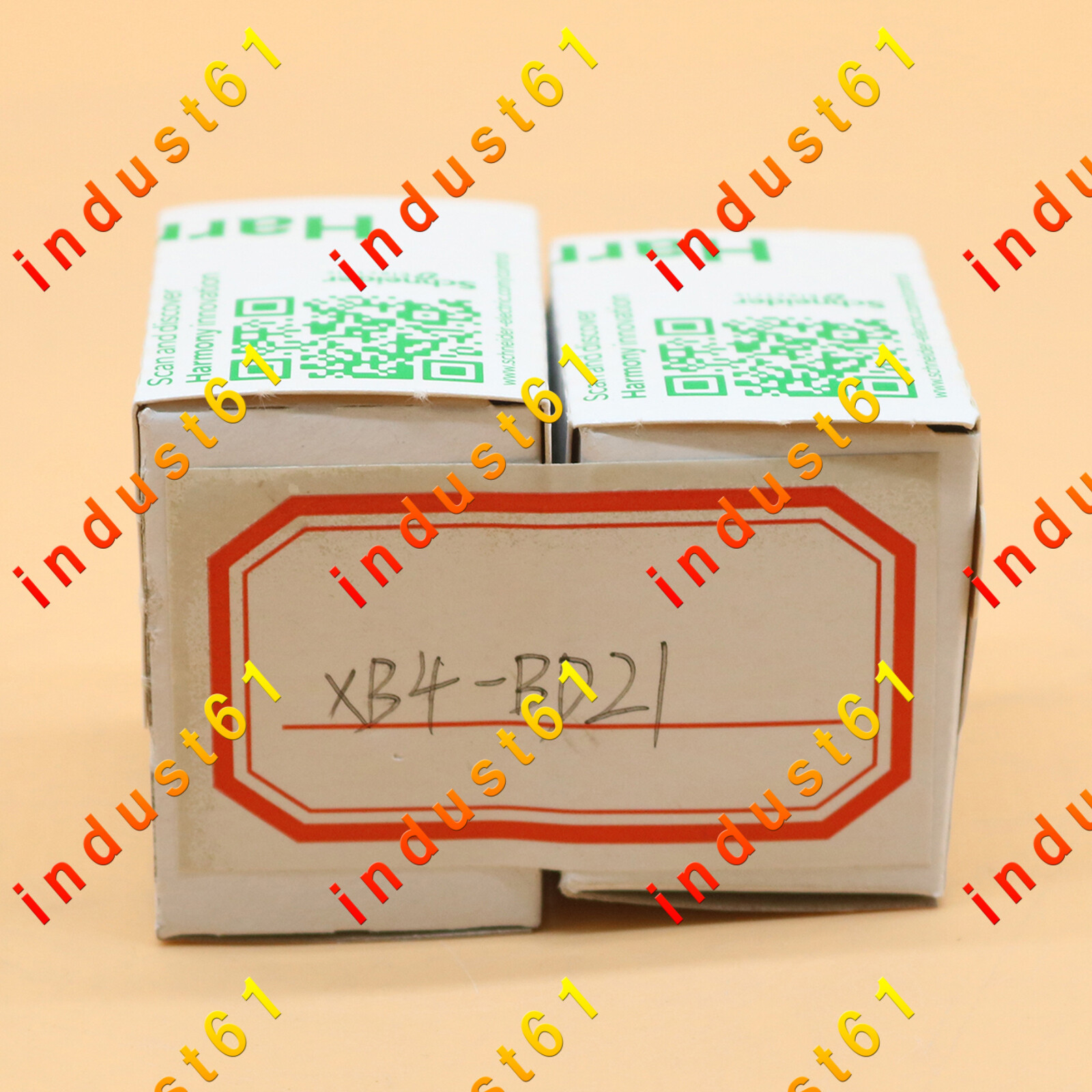 one New Schneider ELECTRIC SELECTOR SWITCH XB4-BD21 In Box Fast Delivery