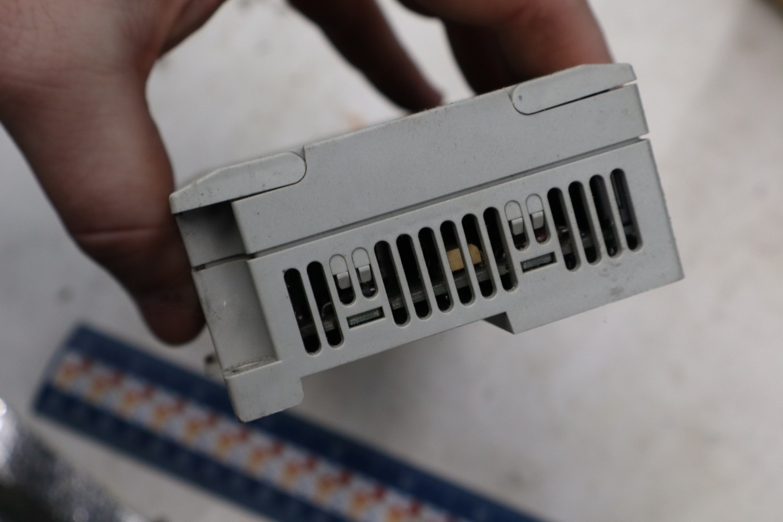 ALLEN BRADLEY AB 1761-L32BBB MicroLogix 1000 PLC Module Series: E FRN 1.0