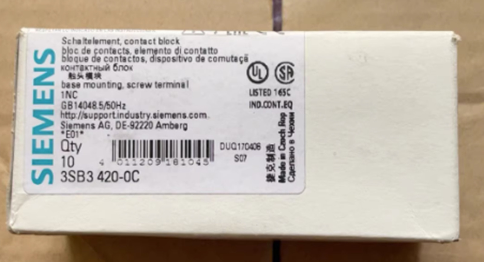 NEW SIEMENS 3SB3420-0C Pushbutton Switch Auxiliary Contact