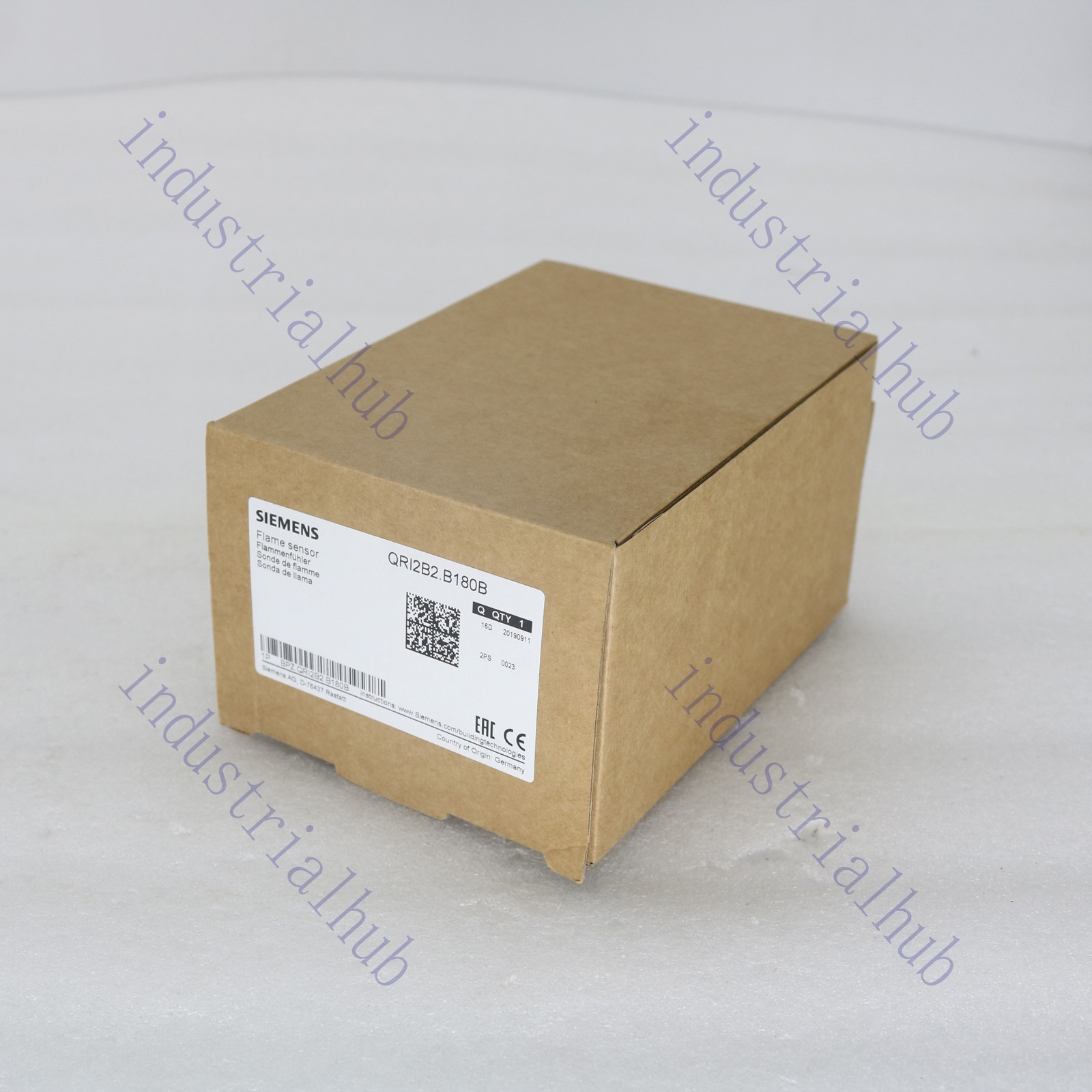 SIEMENS New flame detector QRI2B2.B180B QRI2B2.B180B 1 year warranty