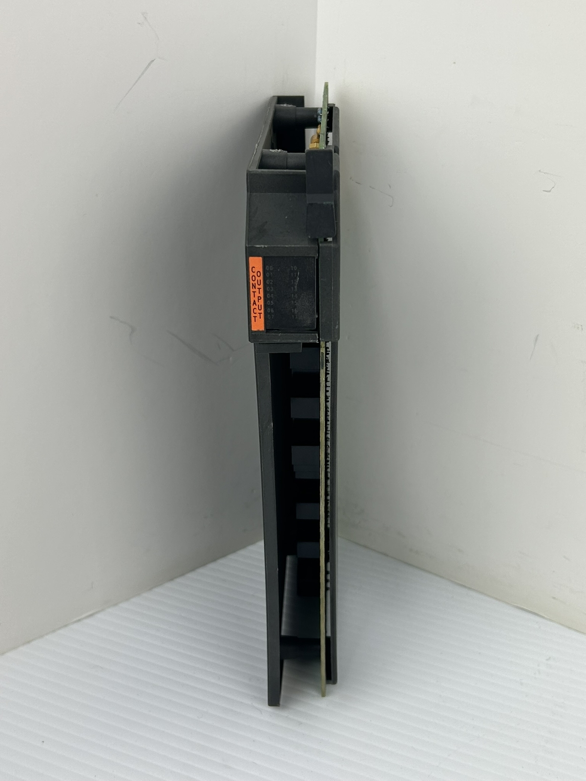 Allen-Bradley 1771-0W16/B Electromechanical Contact Output Module 1771-OW16
