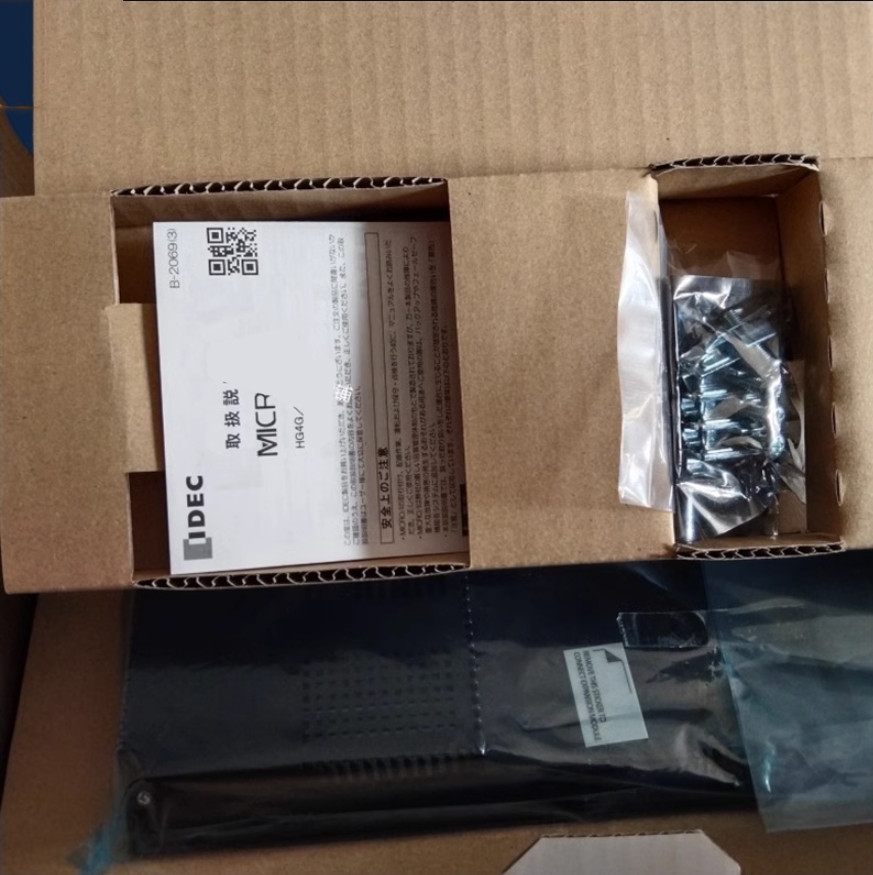 Brand New IDEC HG4G-VCXT22MF-B Programmable Display Fast Shipping
