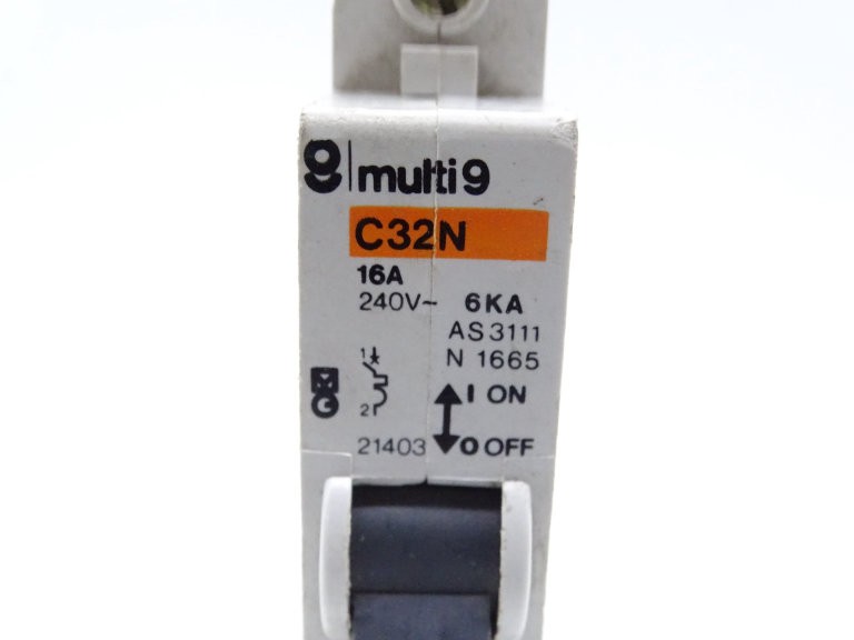 SCHNEIDER ELECTRIC MG21403 CIRCUIT BREAKER