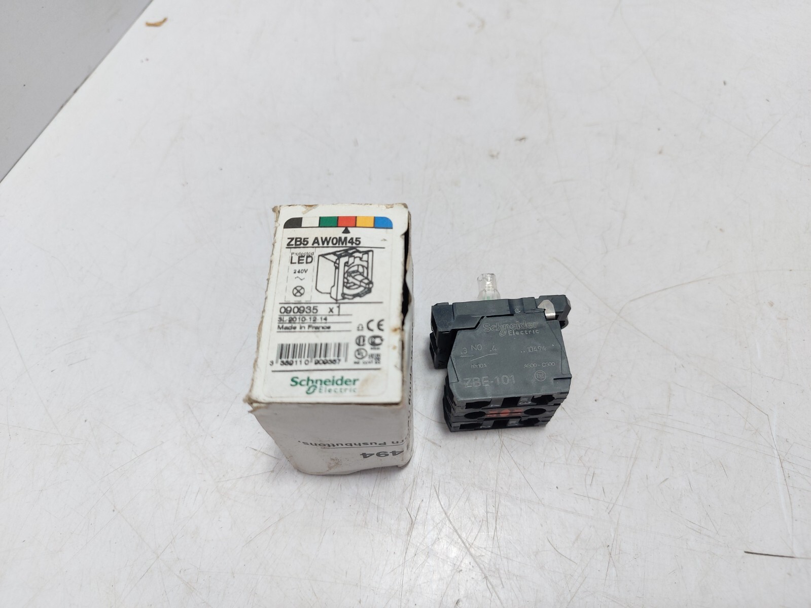 Schneider Electric ZB5 AW0M45 Protected LED ZBE-101