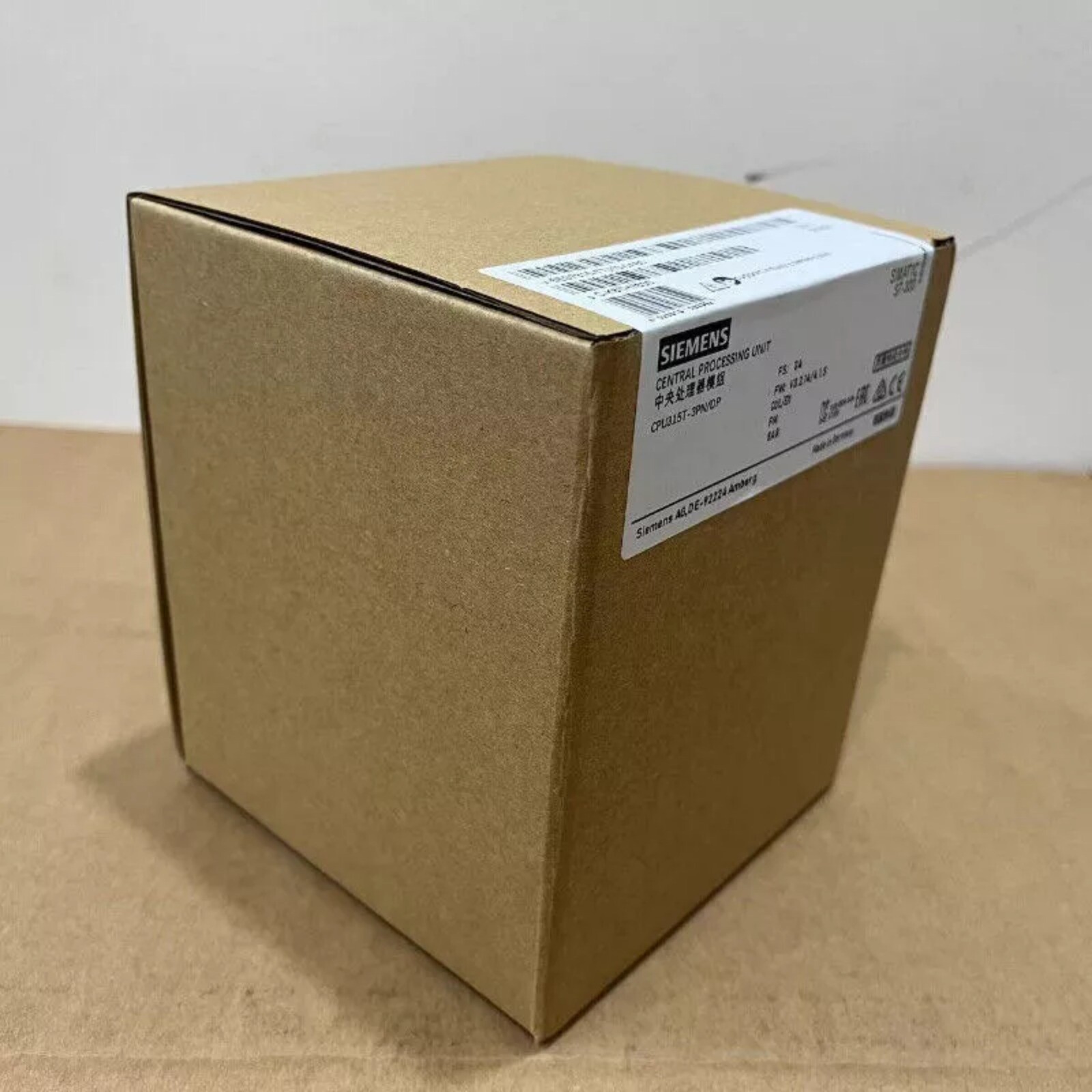 New Siemens 6ES7 315-7TJ10-0AB0 6ES7315-7TJ10-0AB0 S7-300 CPU 315T-3 PN/DP