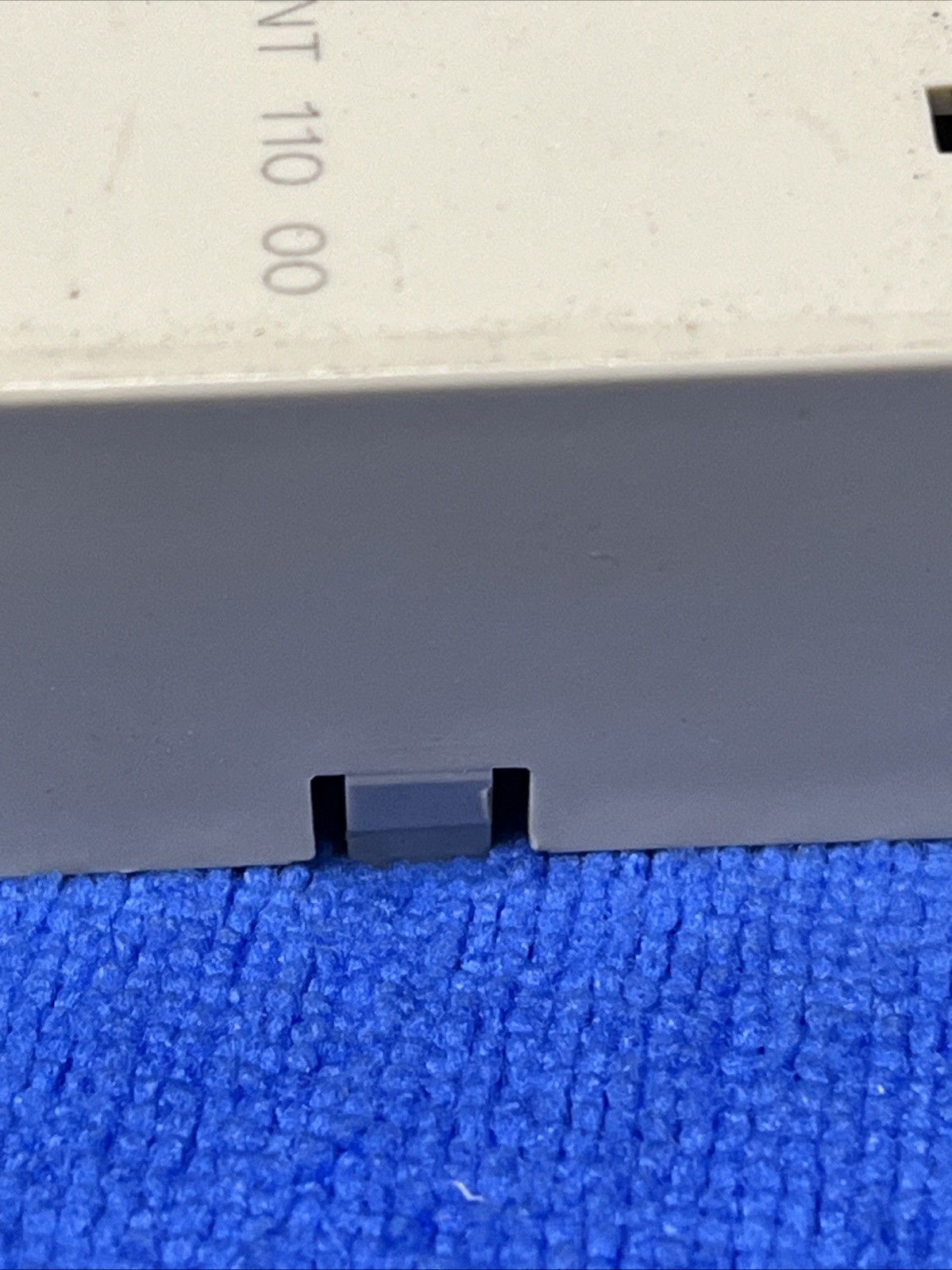 SCHNEIDER ~ 170INT11000 ~ Interbus Communication Adaptor