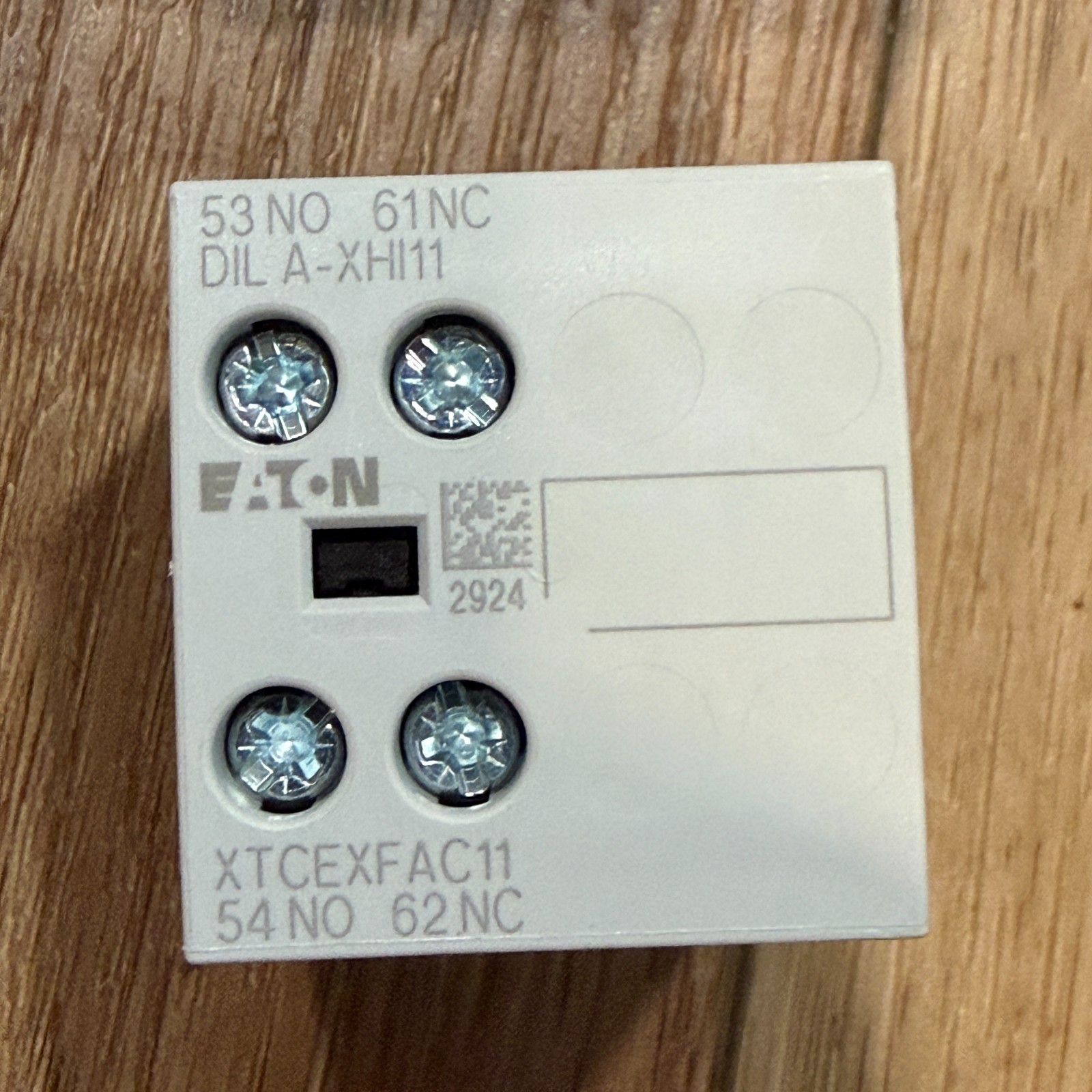 1 PCS NEW EATON MOELLER DILA-XHI11 auxiliary contact XTCEXFAC11
