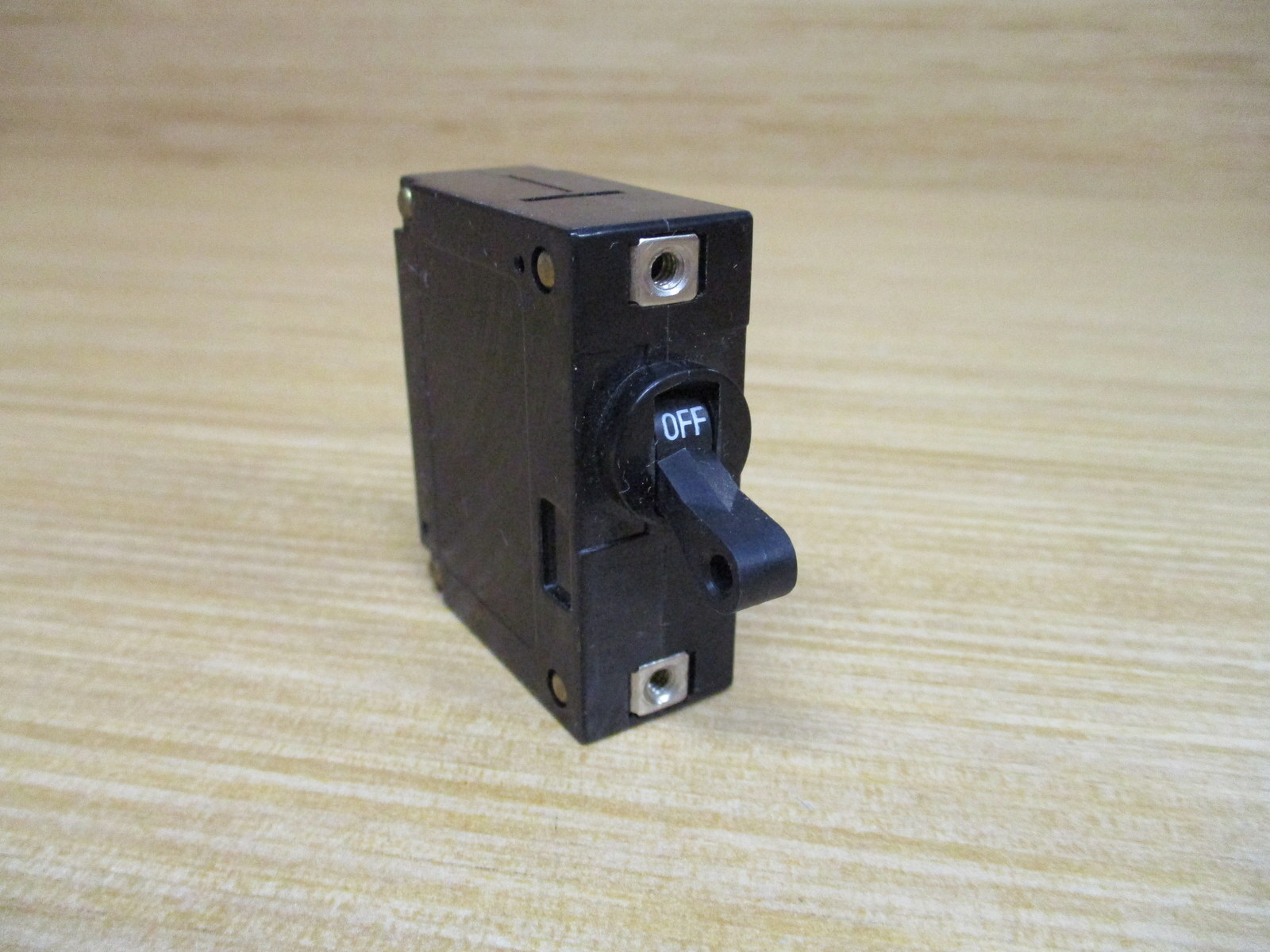 IDEC NRAS1100 Circuit Breaker TK2170