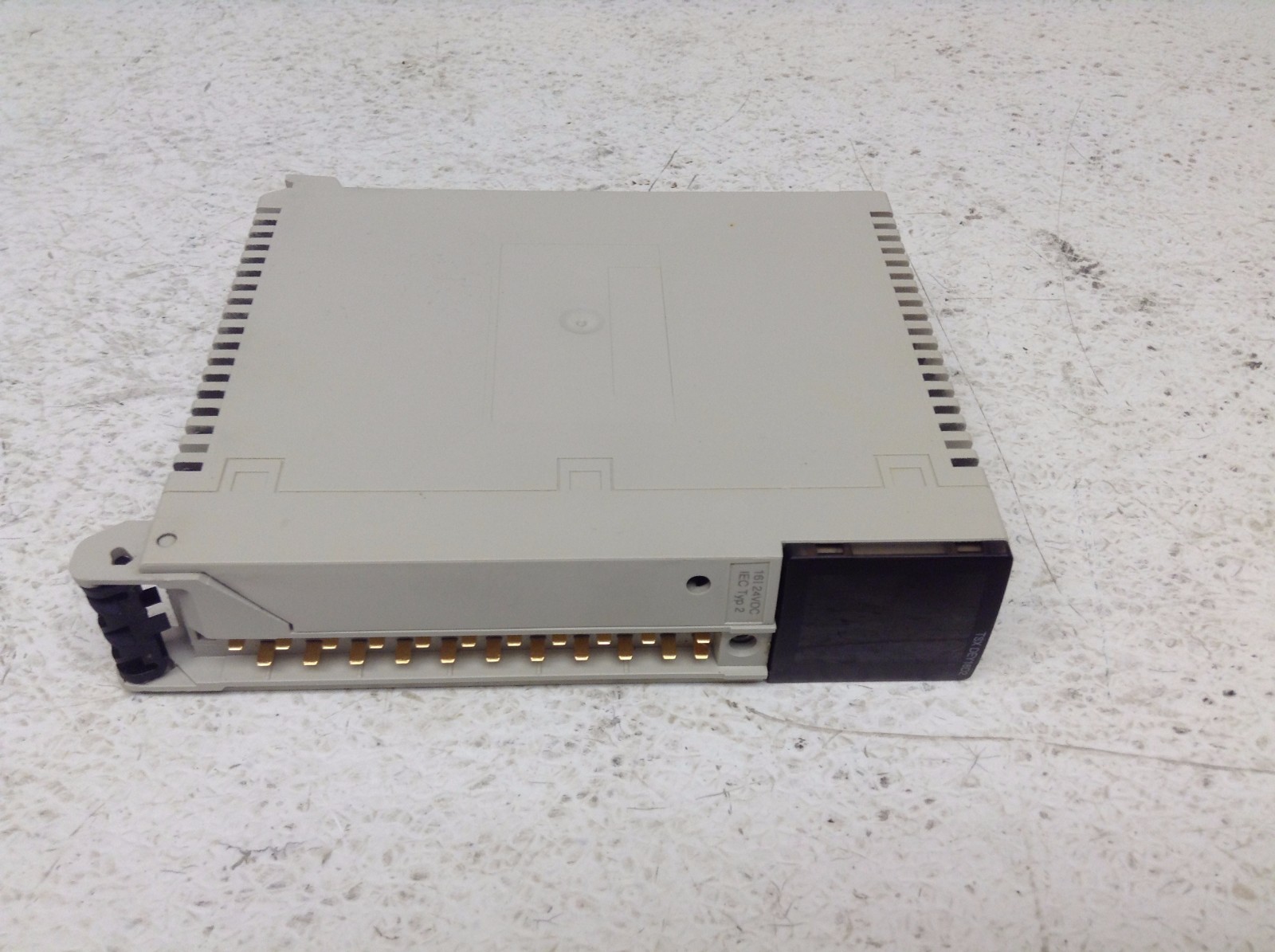 Schneider Modicon TSXDEY16D2 24 VDC 16 Input Sink Mod TSX DEY16D2 TSX DEY 16D2