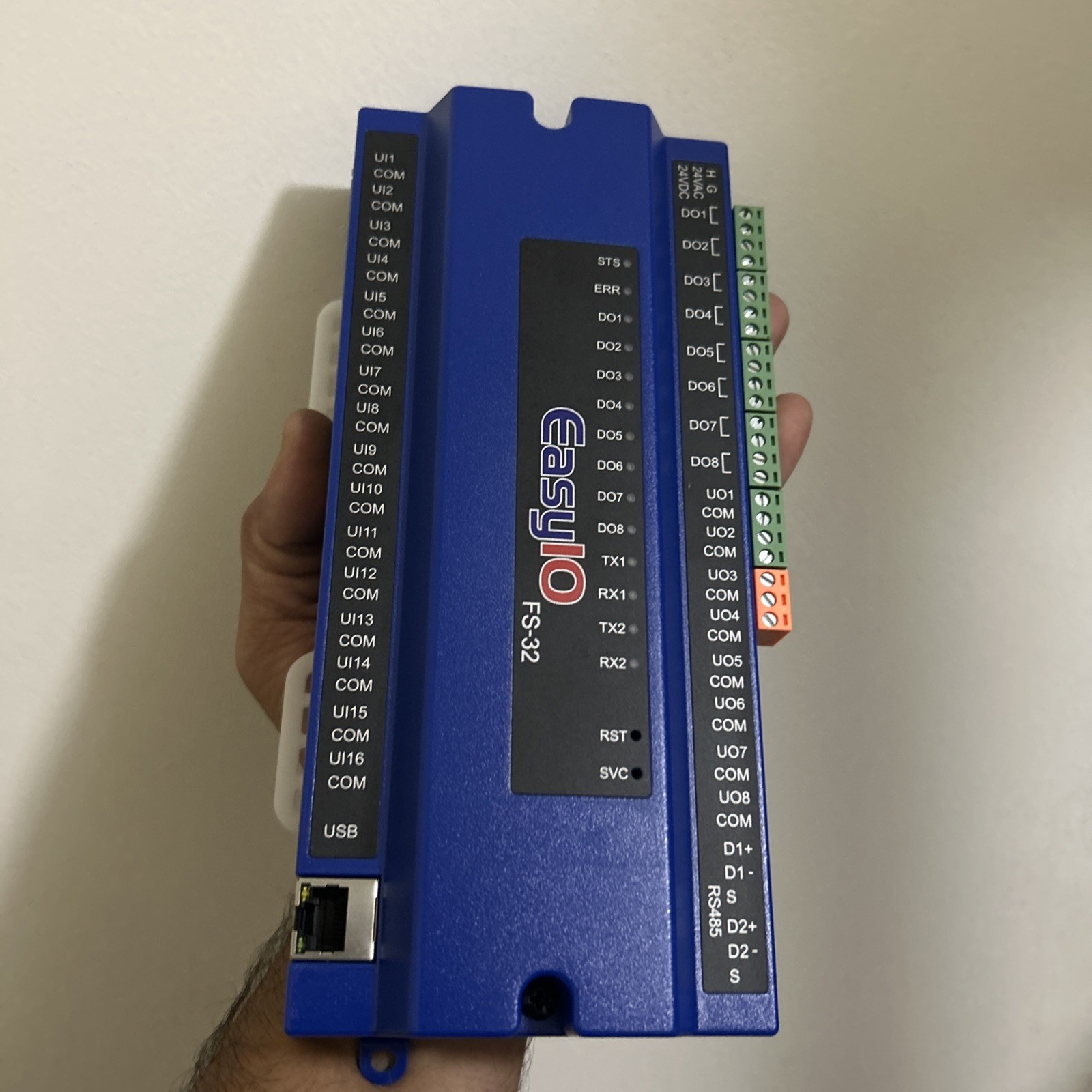 Johnson Controls EasyIO FS-32 controller