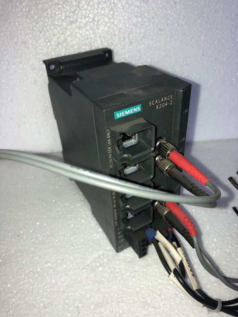USED Siemens 6GK5204-2BB10-2AA3 SCALANCE X204-2 IE Switch
