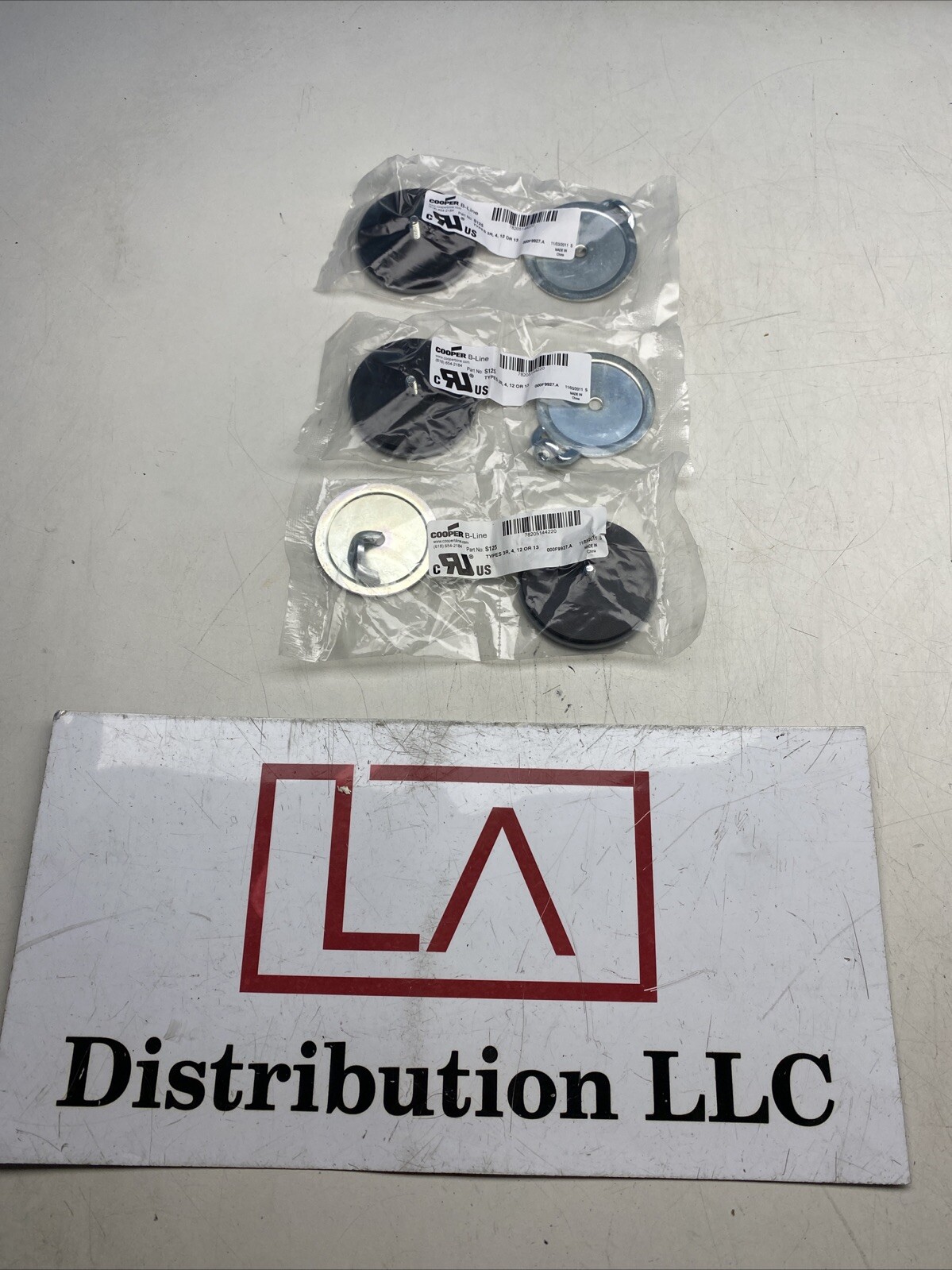 (LOT OF 3) NEW Cooper B-Line Part Number: S125 Plug Types 3R , 4 ,12 or 13