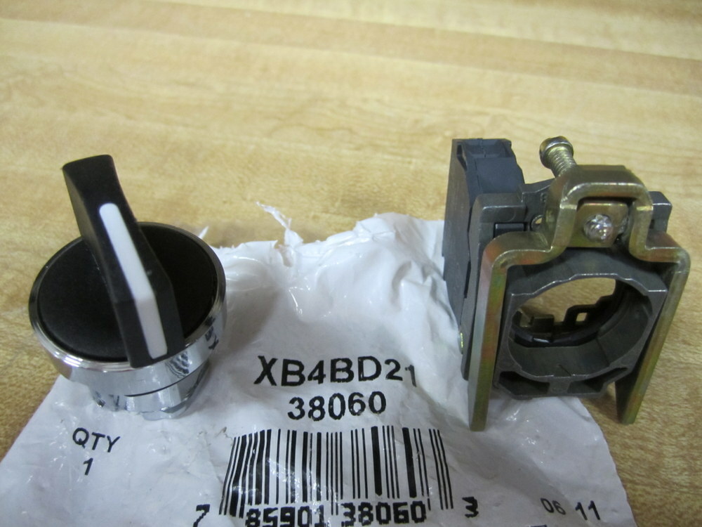 Telemecanique XB4-BD21 Schneider Selector Switch XB4BD21