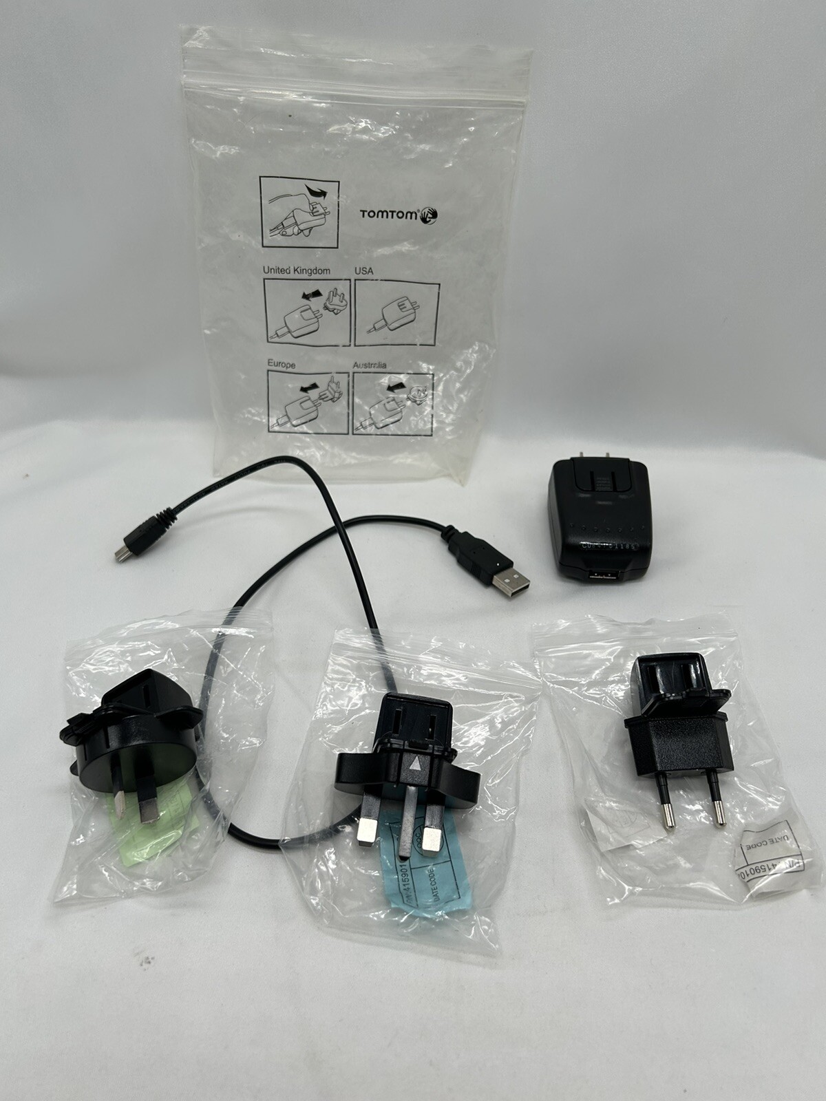 TOMTOM A05T2-05MU / A05T205MU Power adapter charger complete set