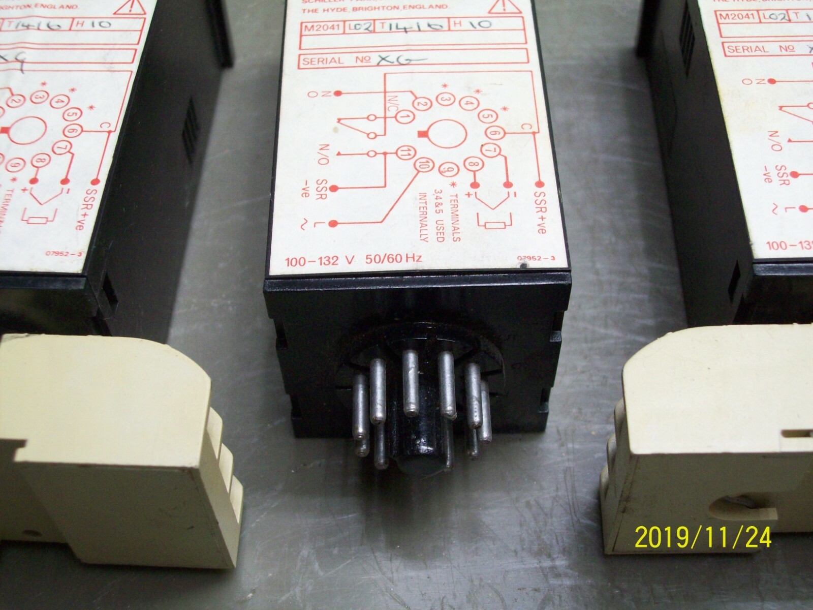 WEST INSTRUMENTS M2041 0-400 F