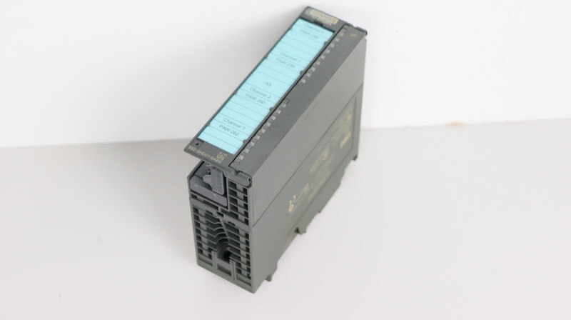 Siemens A0 4 x12bit 6ES7332-5HD01-0AB0 6ES7 332-5HD01-0AB0 E-ST:10 TOP ZUSTAND