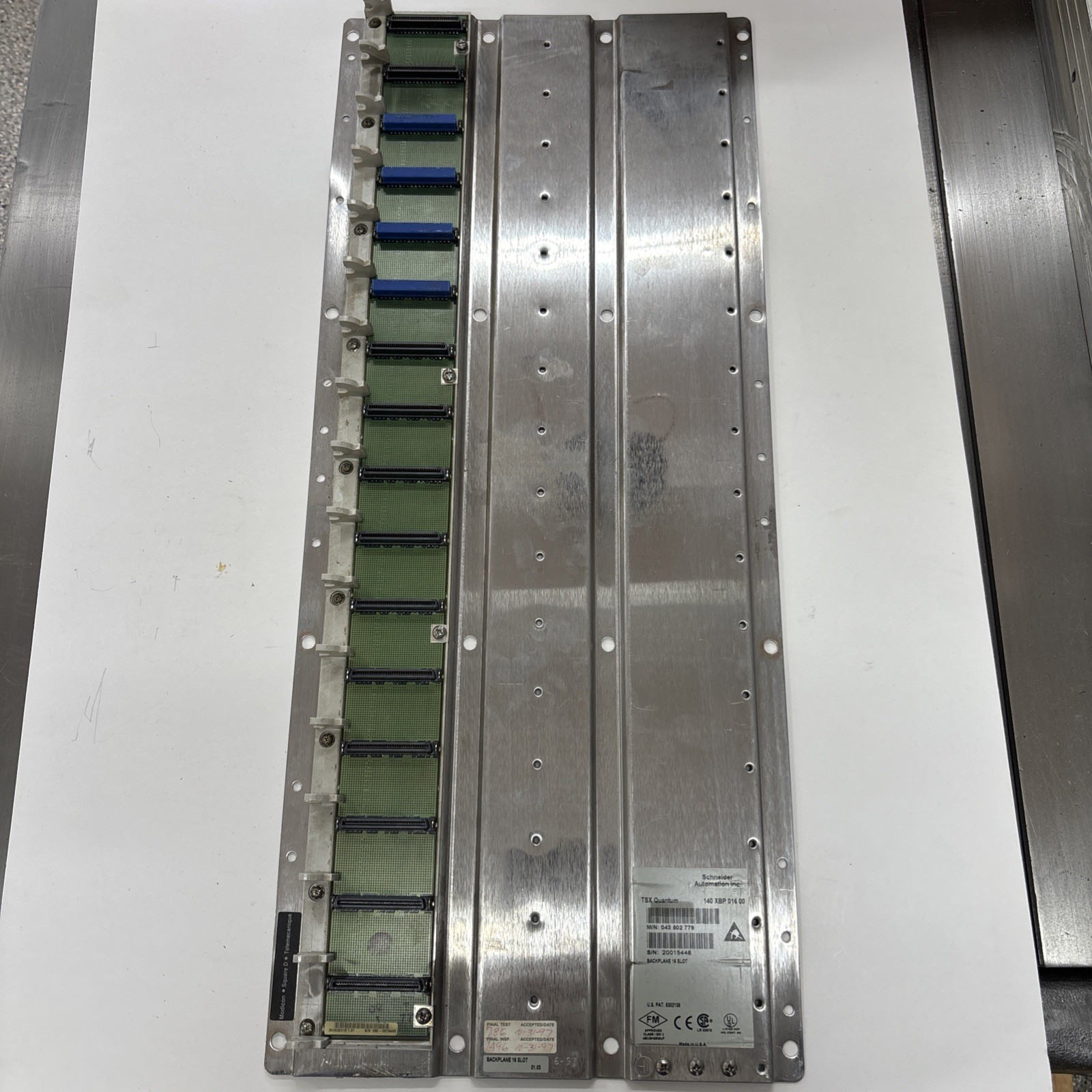Schneider 140 XBP 016 00 Module 140XBP01600 16 SLOT
