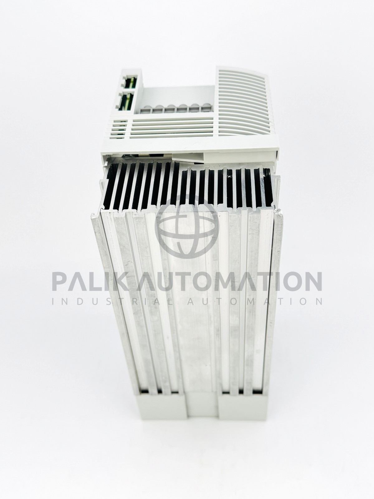 LENZE E82EV302K4C040 E82EV302_4C040 INVERTER 8200 SERIES 13437023 NEW