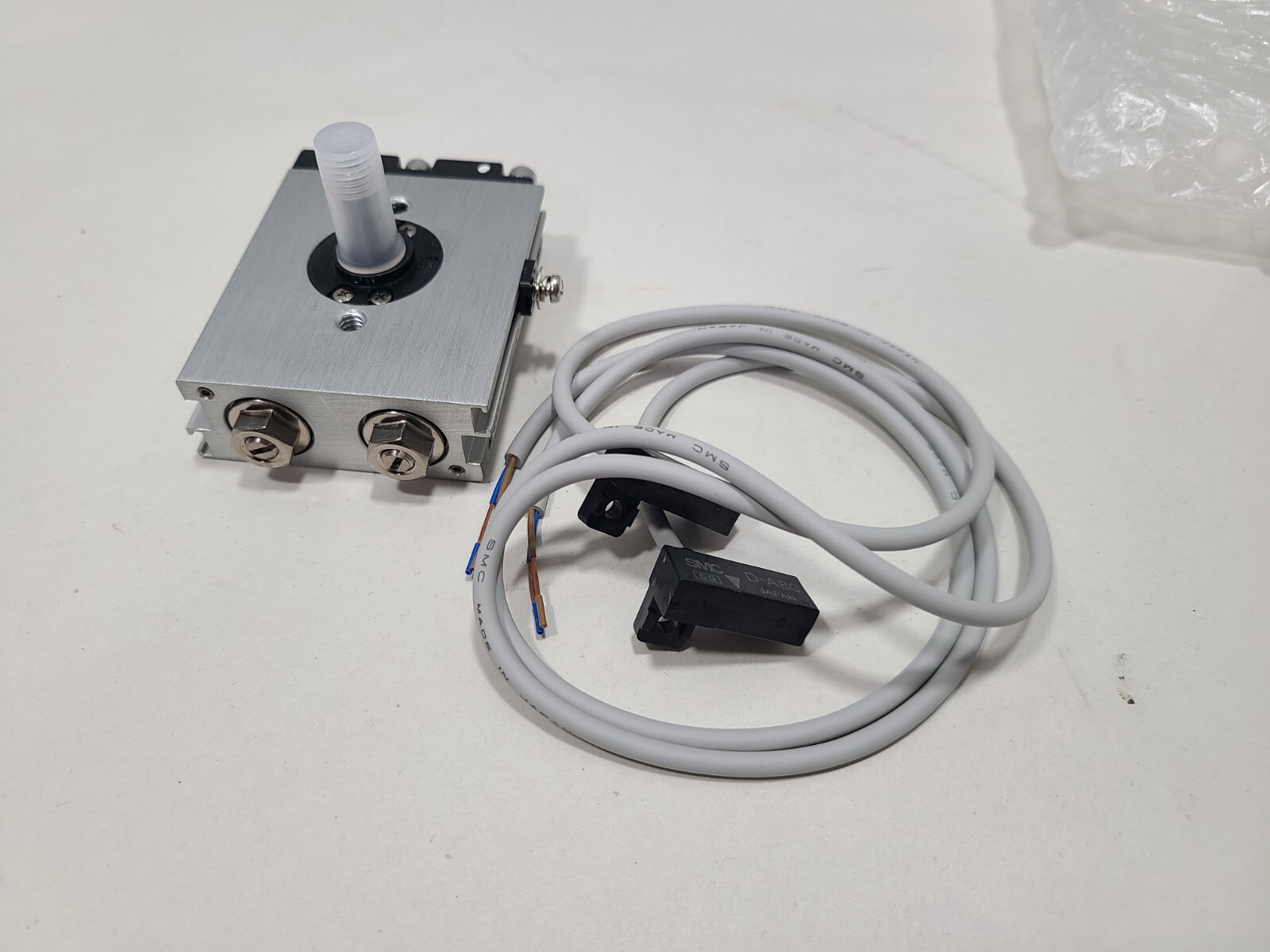 SMC NCDRQB15-01-614-A80 Pneumatic Actuator, New/open Box Condition