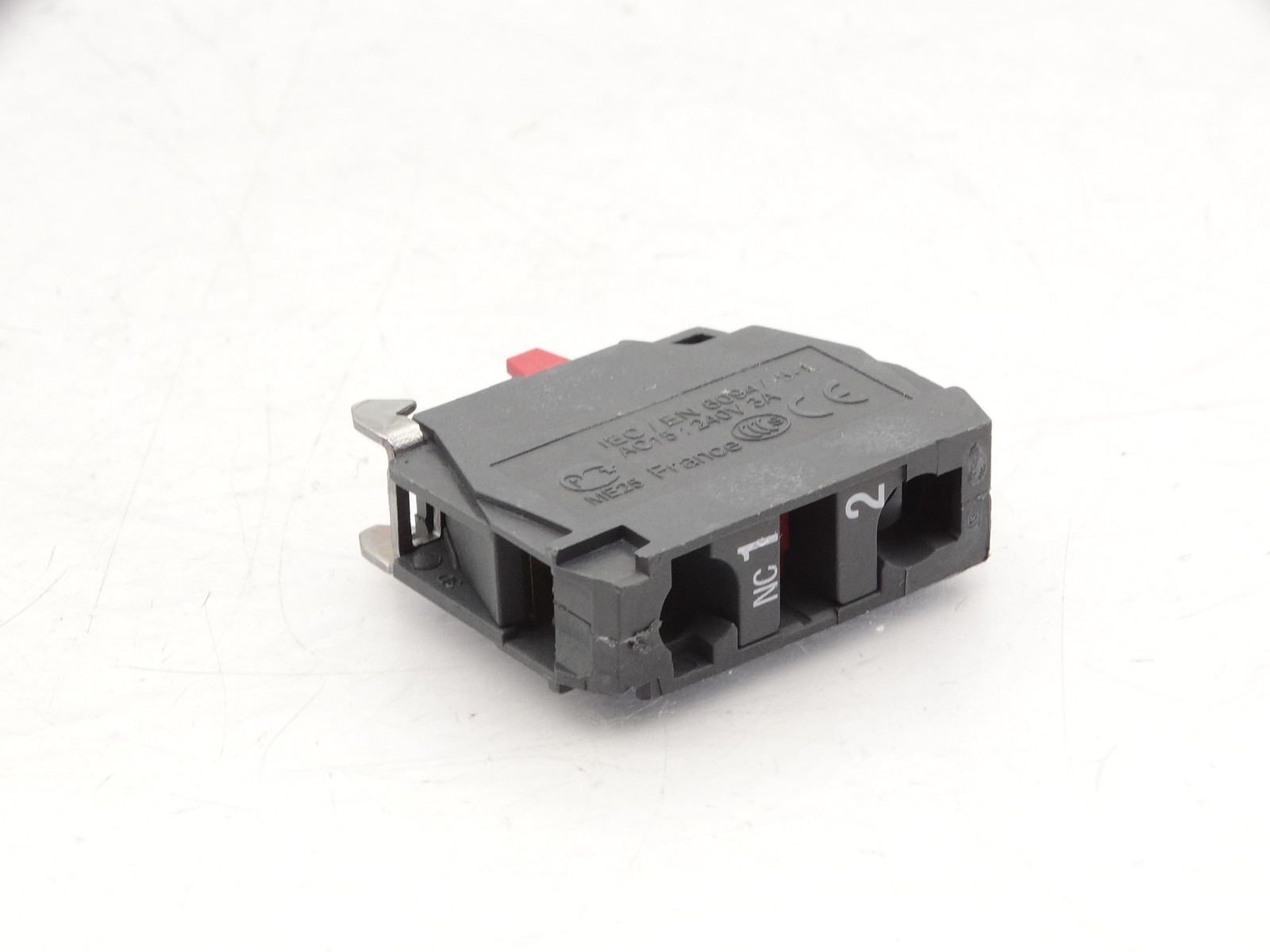 SCHNEIDER ELECTRIC ZBE102 CONTACT BLOCK USED