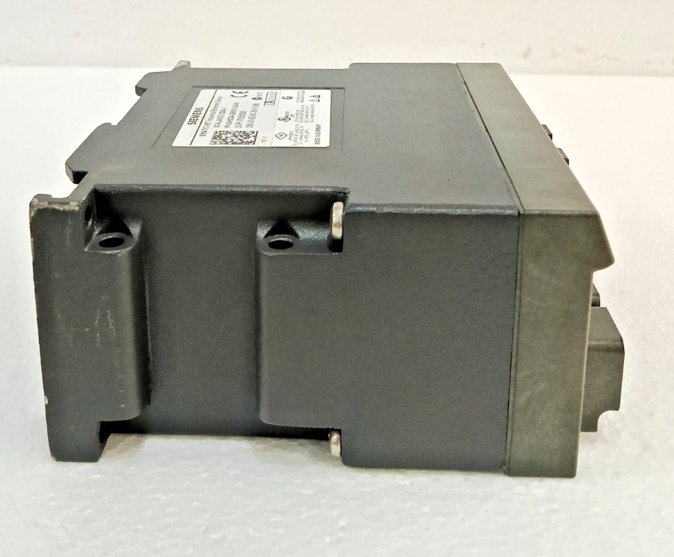 *NEW NO BOX* Siemens 6GK5204-2BB10-2AA3 SCALANCE X204-2 Ethernet Switch