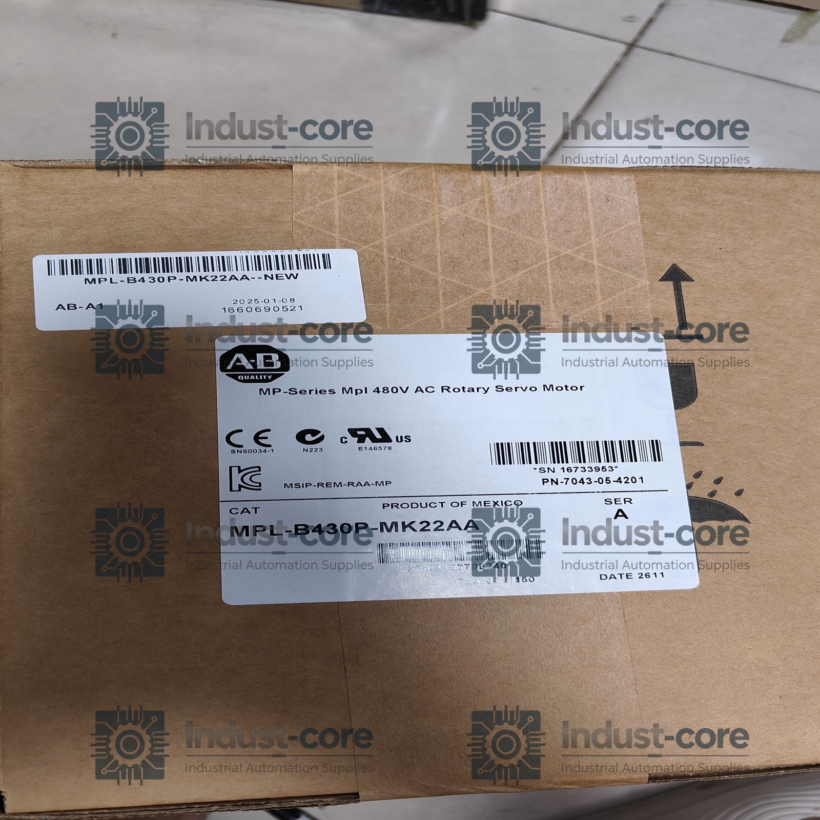 New MPL-B430P-MK22AA Servo Motor Low Inertia 480V AC
