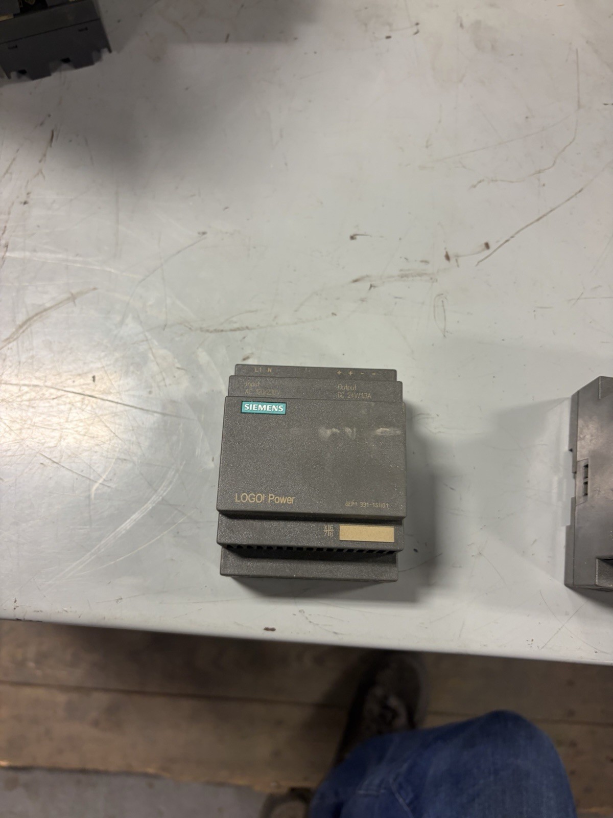 SIEMENS 6EP1331-1SH01 LOGO POWER SUPPLY USED