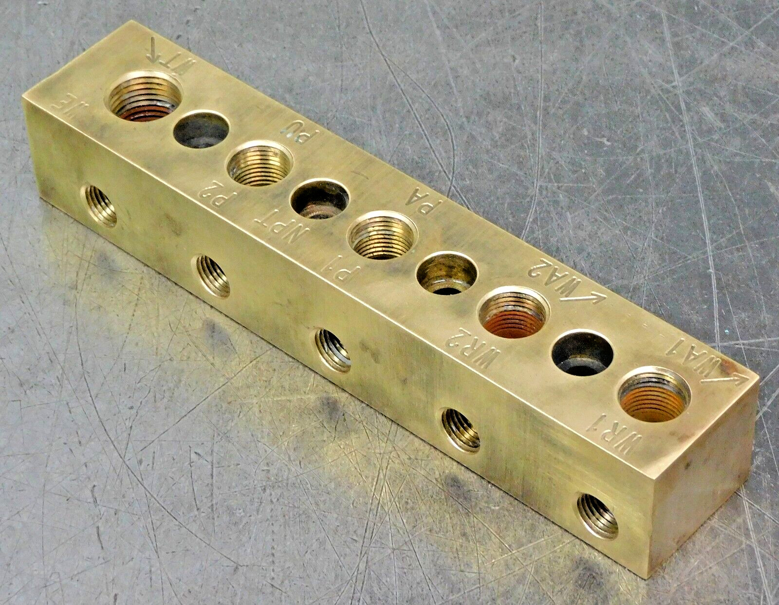 Brass Manifold 15 Port 1/4, 3/8, 1/2 in. NPT 8 in. L x 1-1/2 in. W