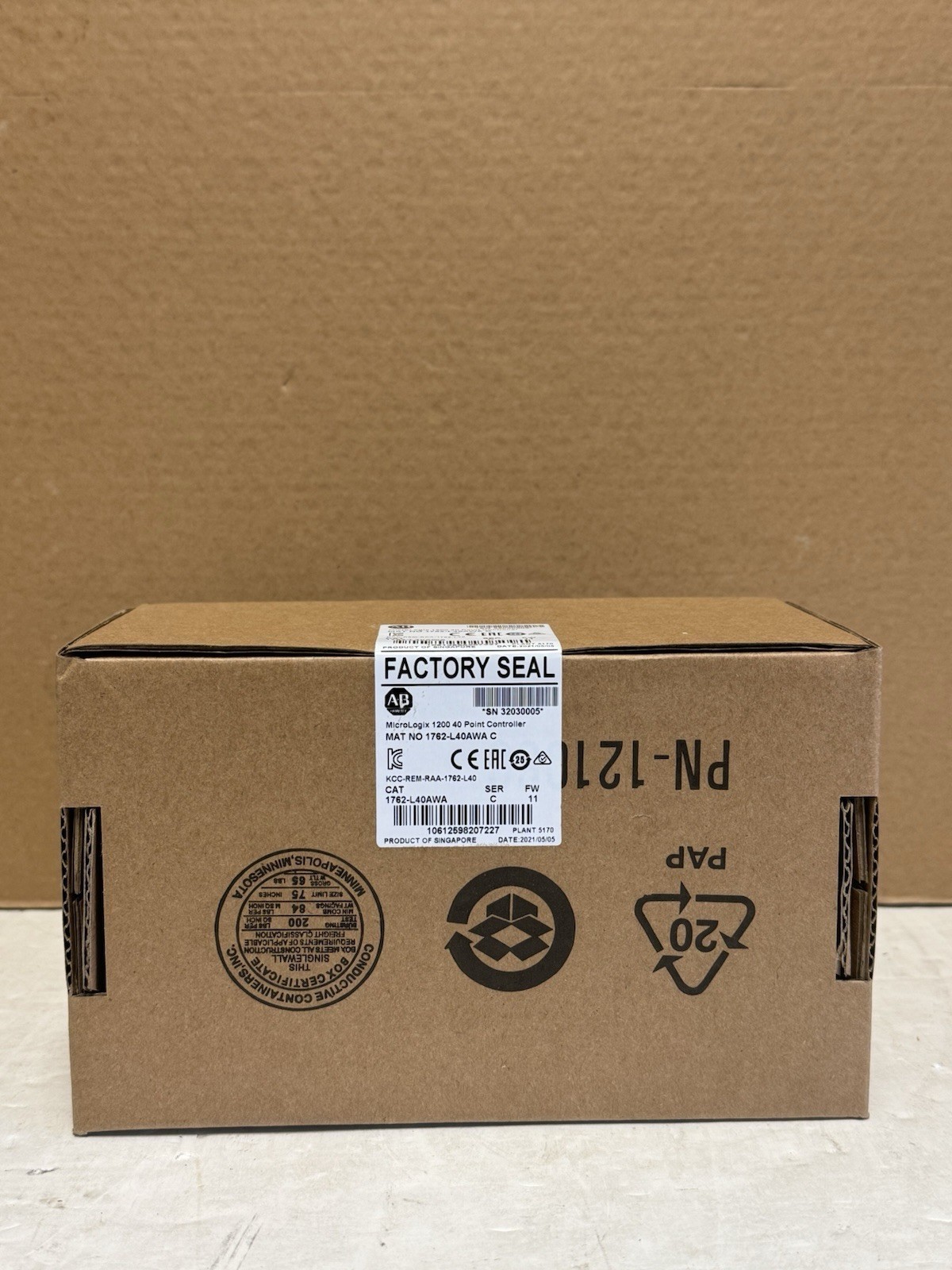 New AB 1762-L40AWA/C MicroLogix 1200 40 Point Controller 1762L40AWA serC